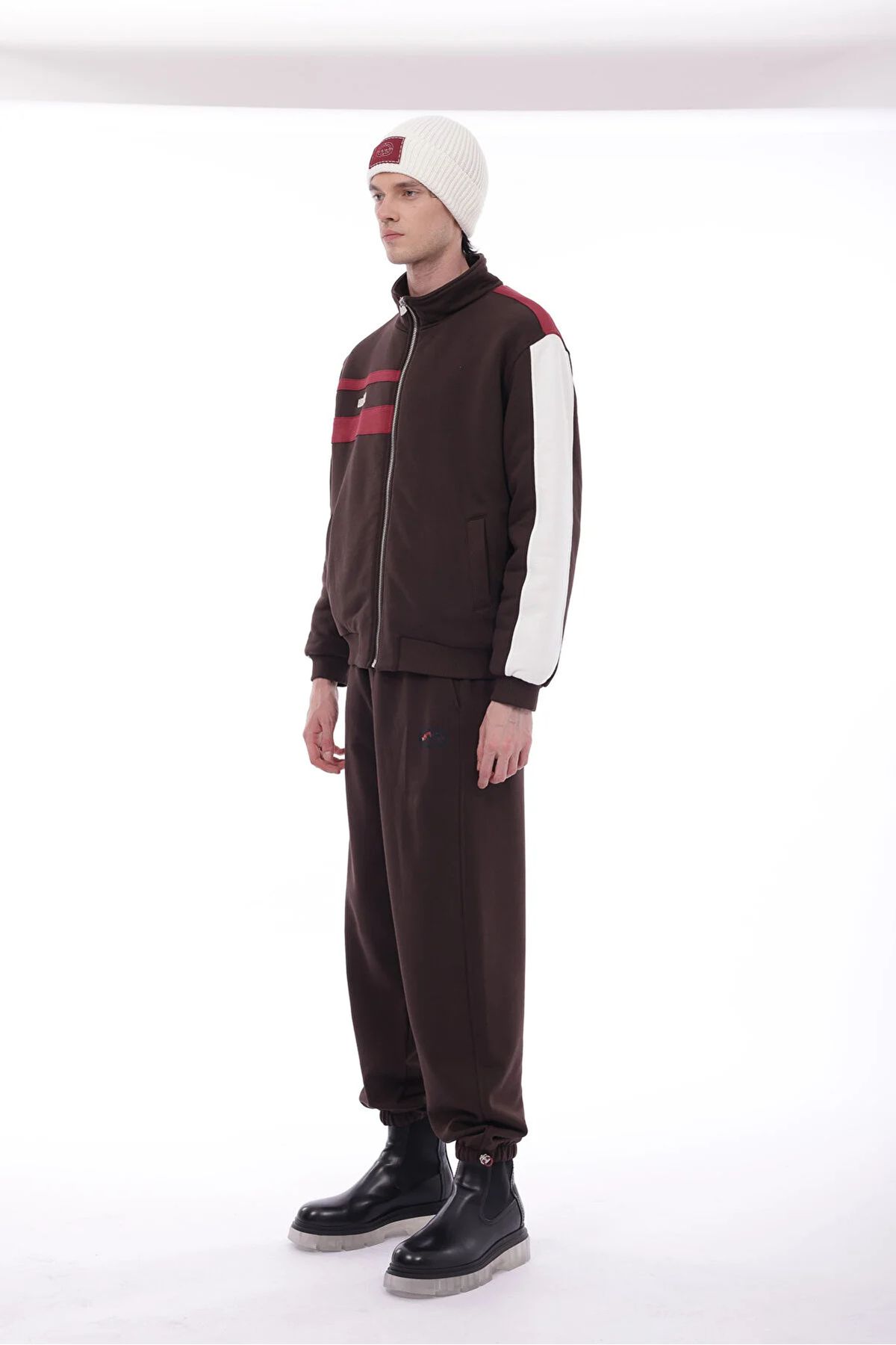 Echo tracksuit 2025