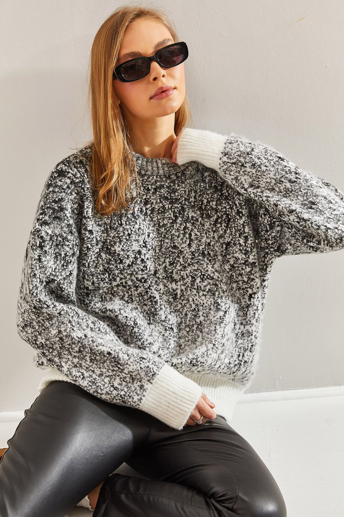 Bianco Lucci-Women's Pearl Stone Detailed Knitwear Sweater 4