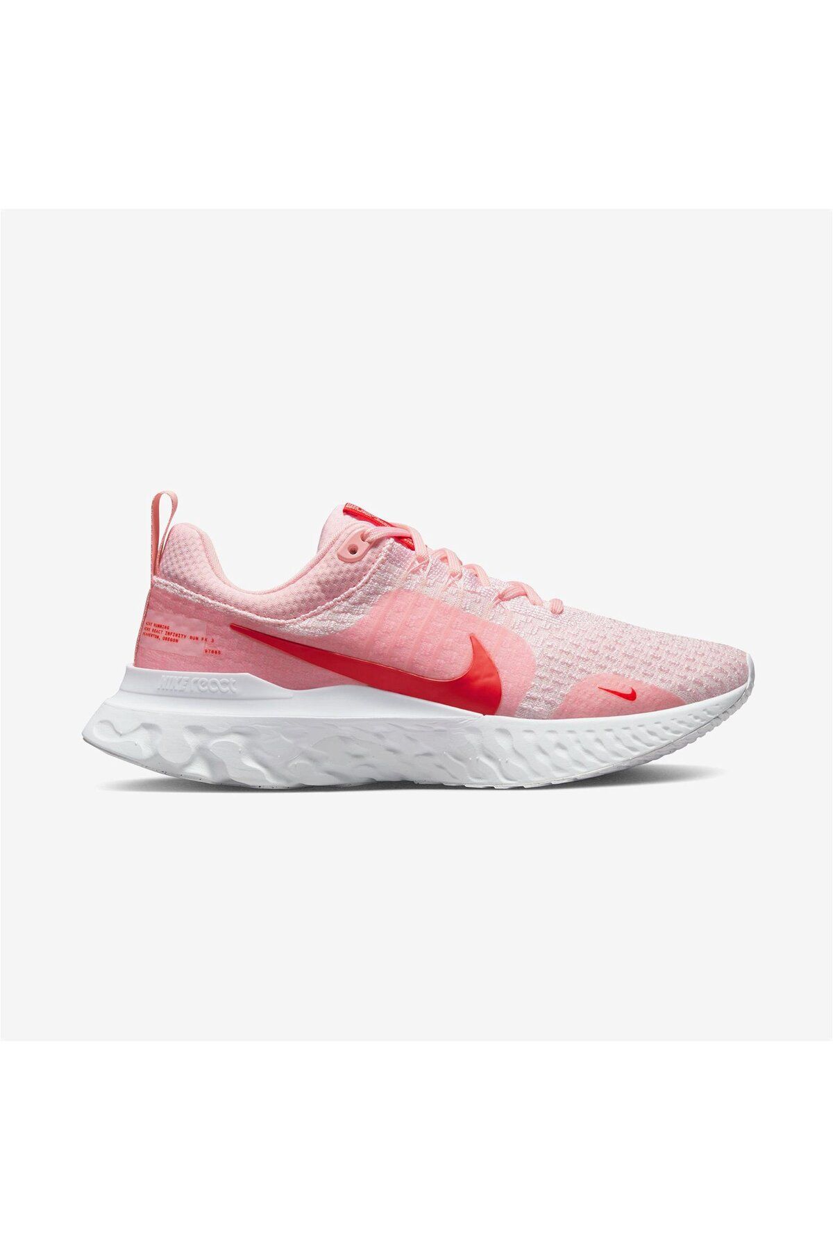 Grey nike shoes 2024 with pink swoosh
