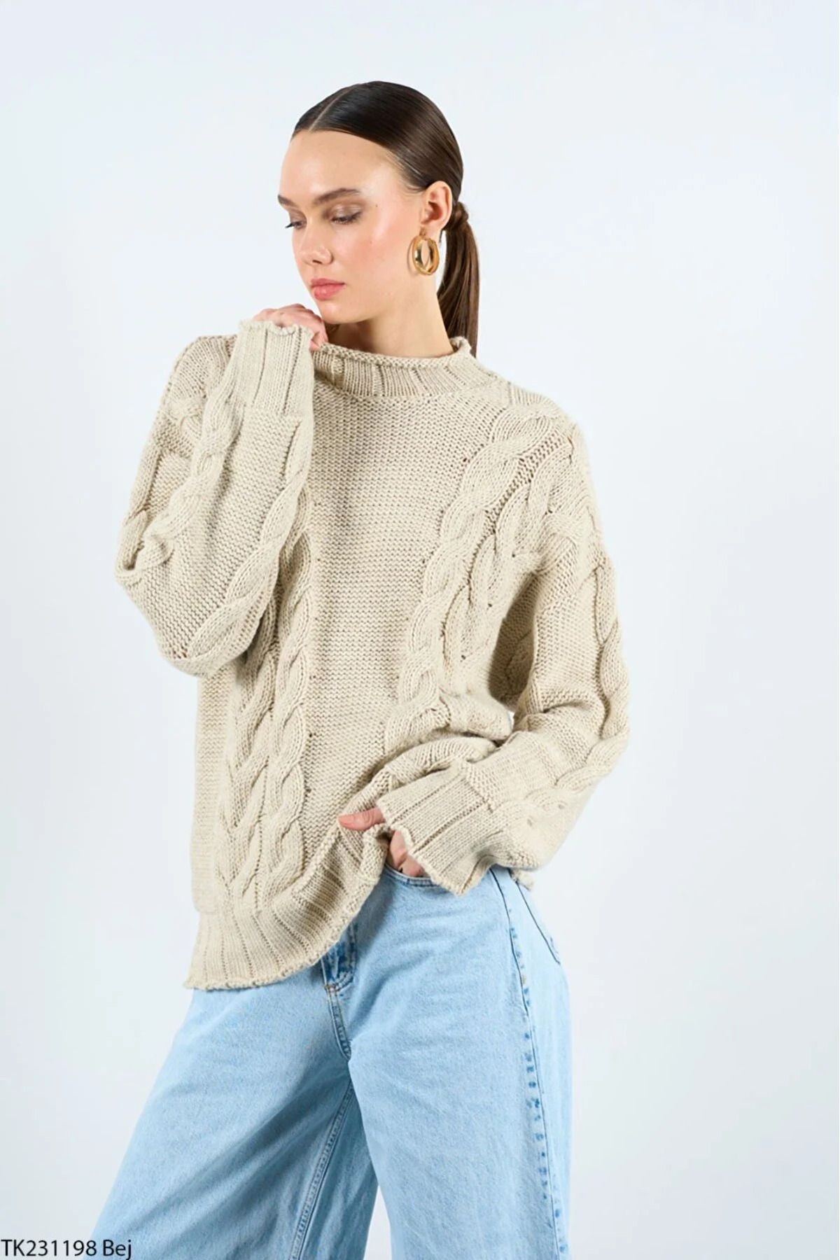 Laluvia-Beigefarbener Strickpullover mit dickem Haargeflecht und Rundhalsausschnitt 2