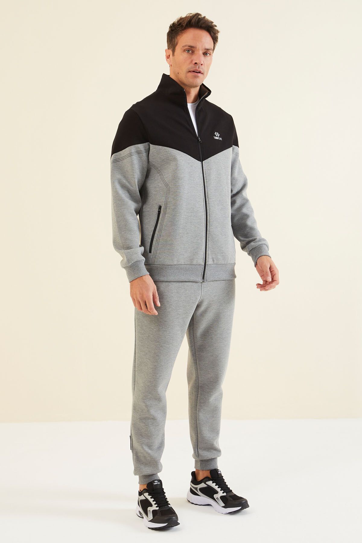 Tommy sweatsuit cheap