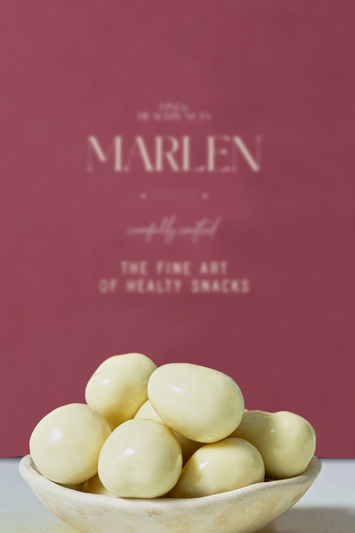 Marlen-Premium White Chocolate Ivory Strawberry Dragee 500g 1