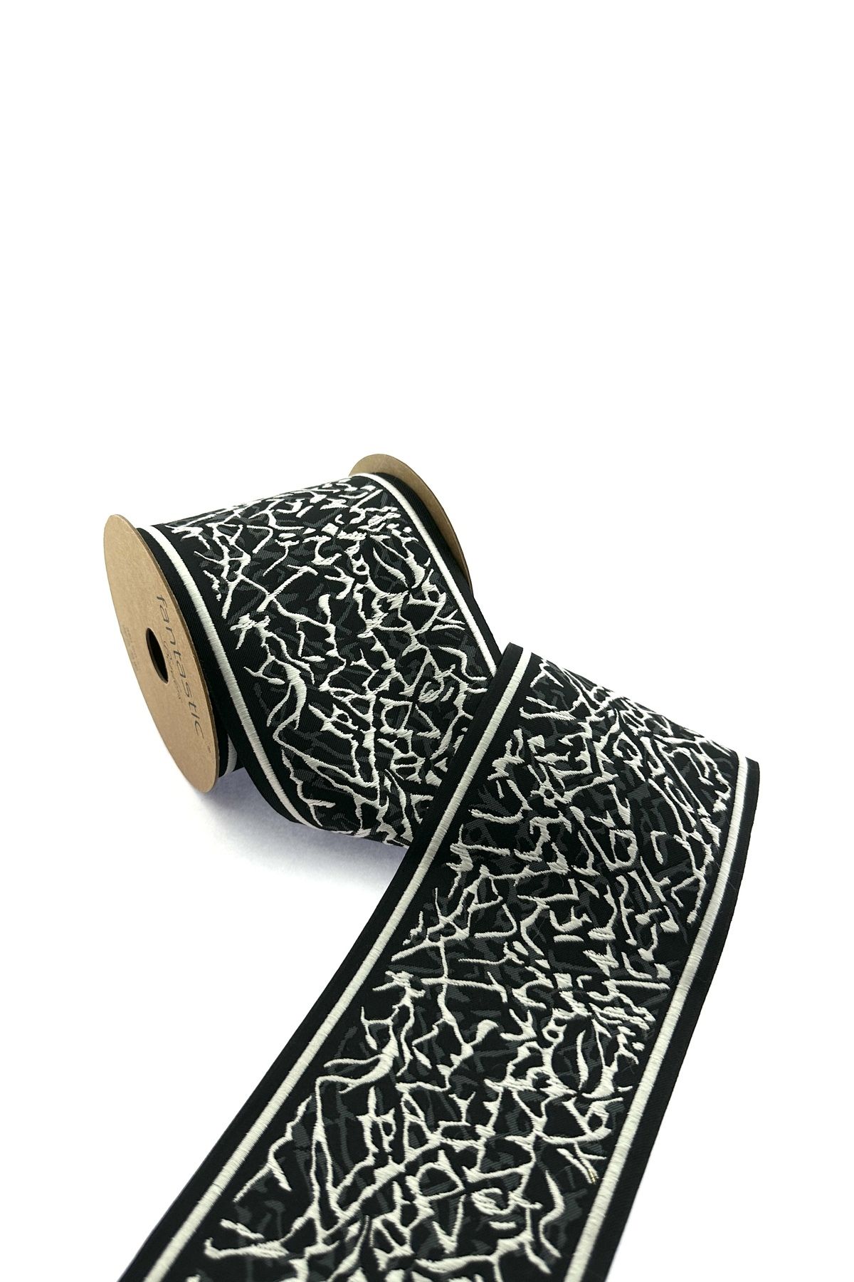 FANTASTIC BORDERS Bordură Curtă Lătă Țesută Cu Model Negru / Accesorii (10 Cm. Lățime - 3,5 Metri . Lungime) - Mărime unică