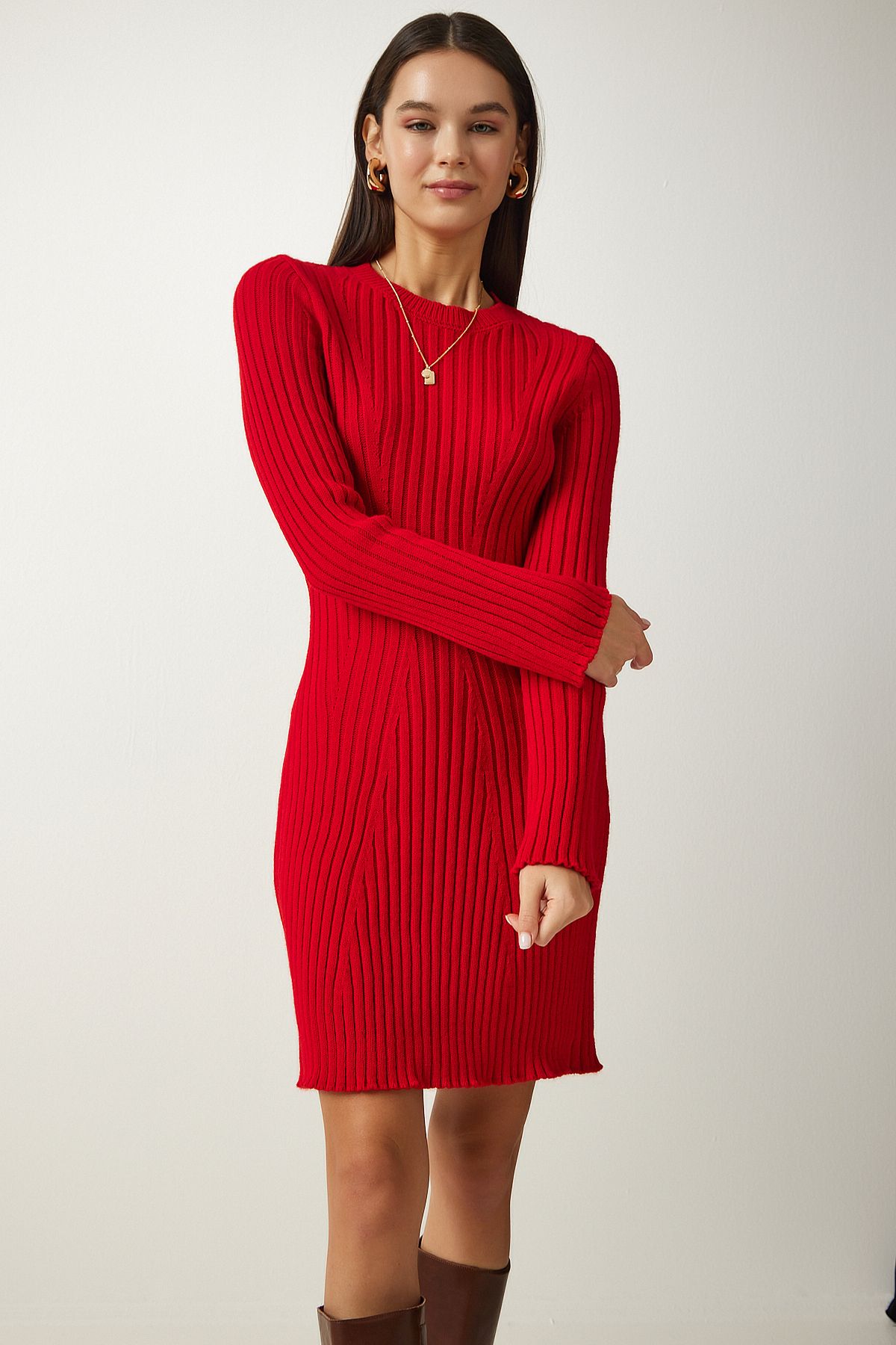 la femme avec la mèche rouge la cloche triko la robe mt00146
