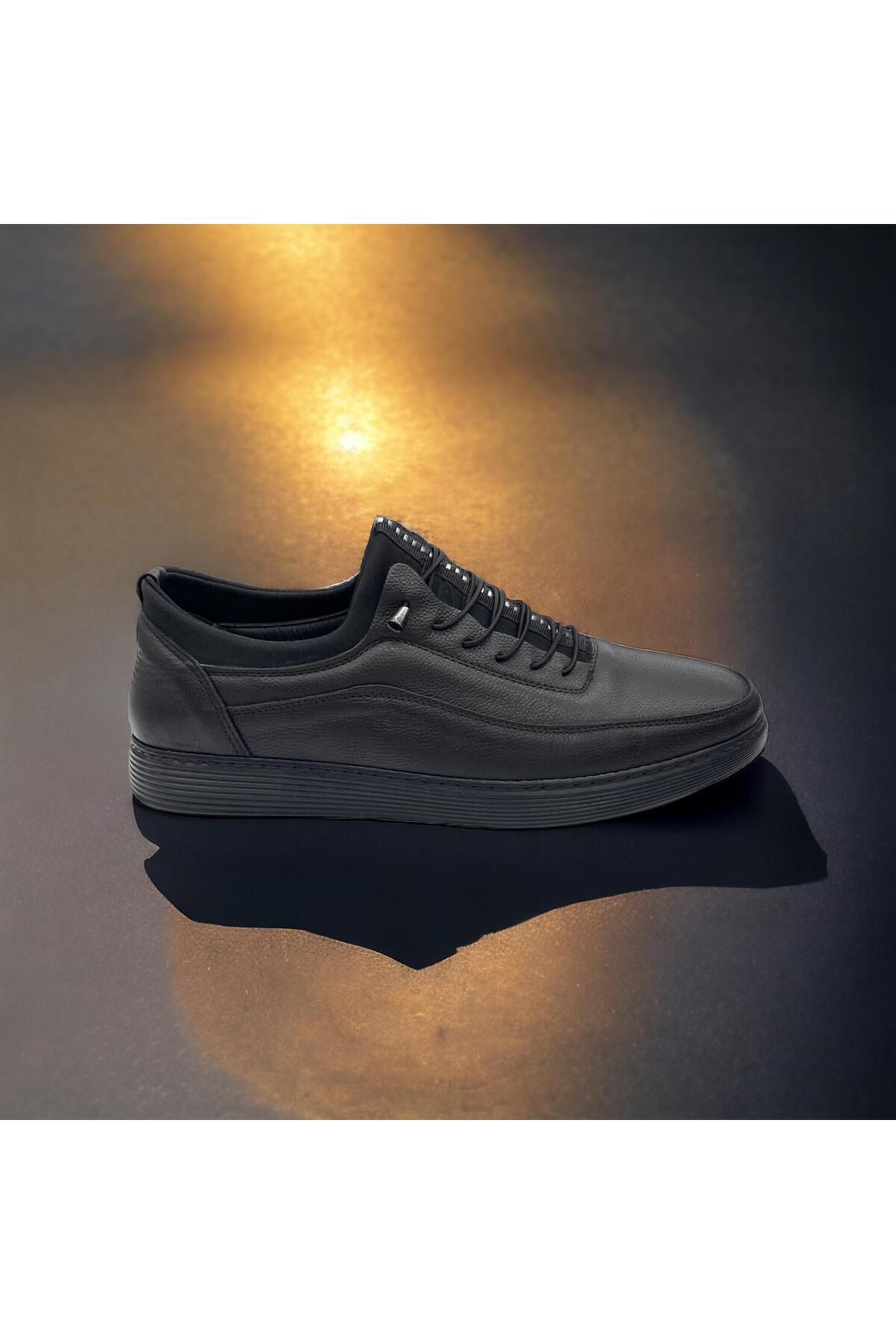 Large size sales casual shoes