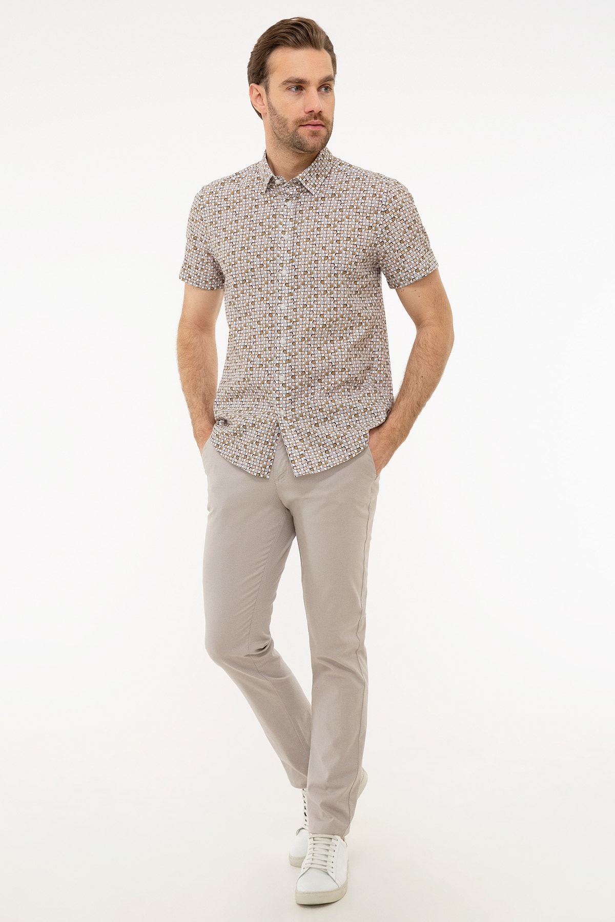 پیراهن مردانه قهوه ای پیرکاردین | G021SZ004.000.1013188.VR027 اورجینال - تصویر 4