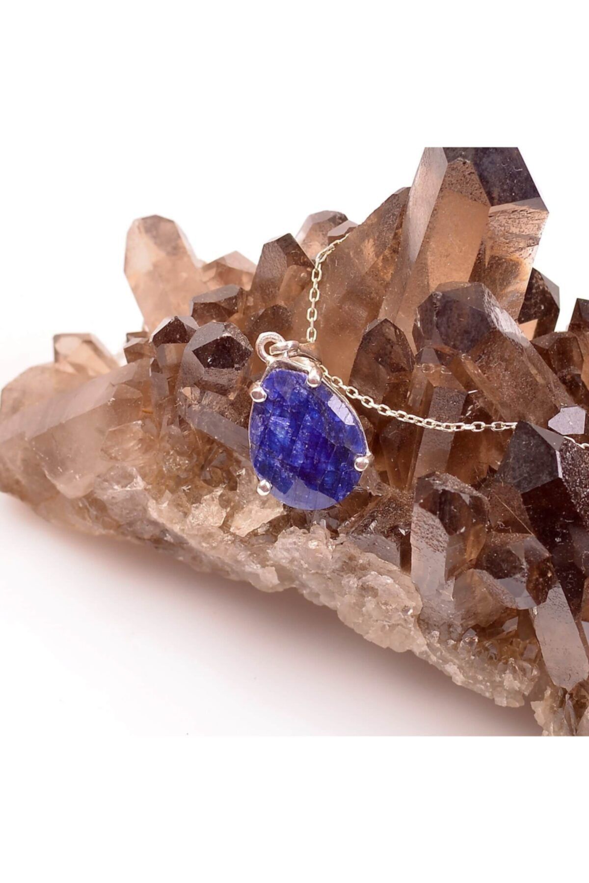 Safir. Сафир Хавата. Сафир камень. Камушки сафира. Вещи из Сафир.