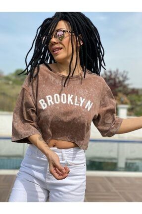 Kadın Kahverengi Brooklyn Baskılı Crop Tshirt TSHRT0009