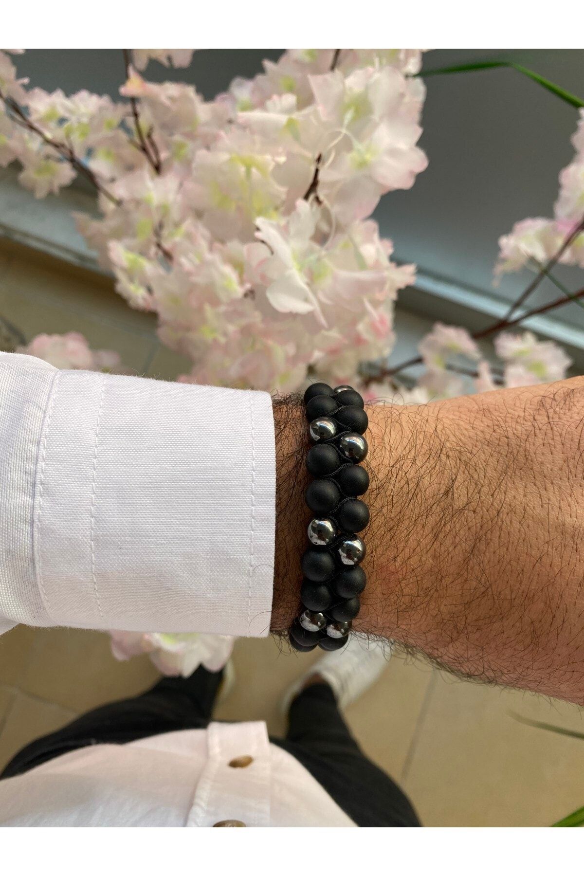 Plain store black bracelet