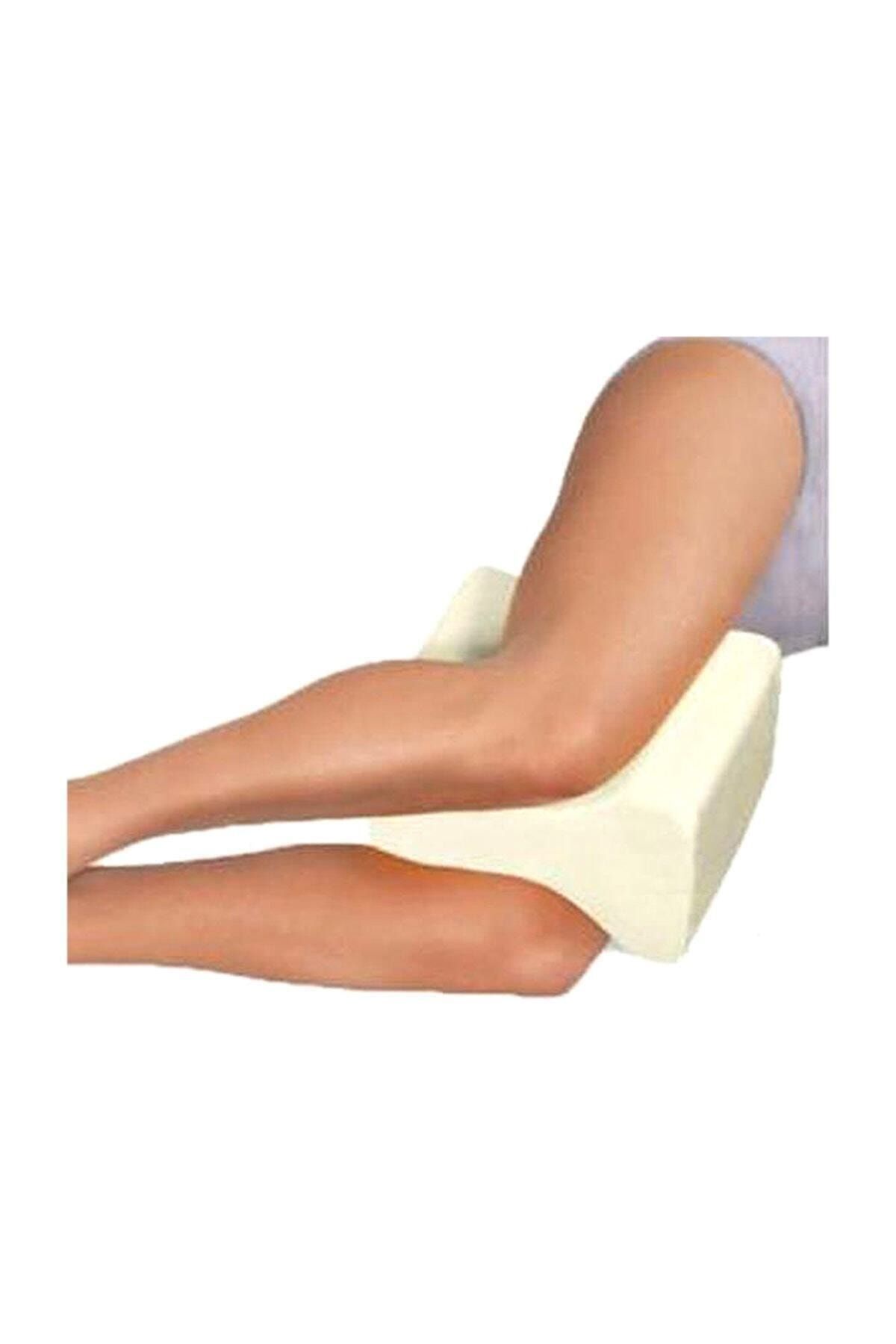 Тазобедренная подушка купить. Подушка после эндопротезирования тазобедренного сустава. Подушка ортопедическая для ног бедра. Подушка после операции на тазобедренном суставе. Подушка между ног после эндопротезирования тазобедренного сустава.