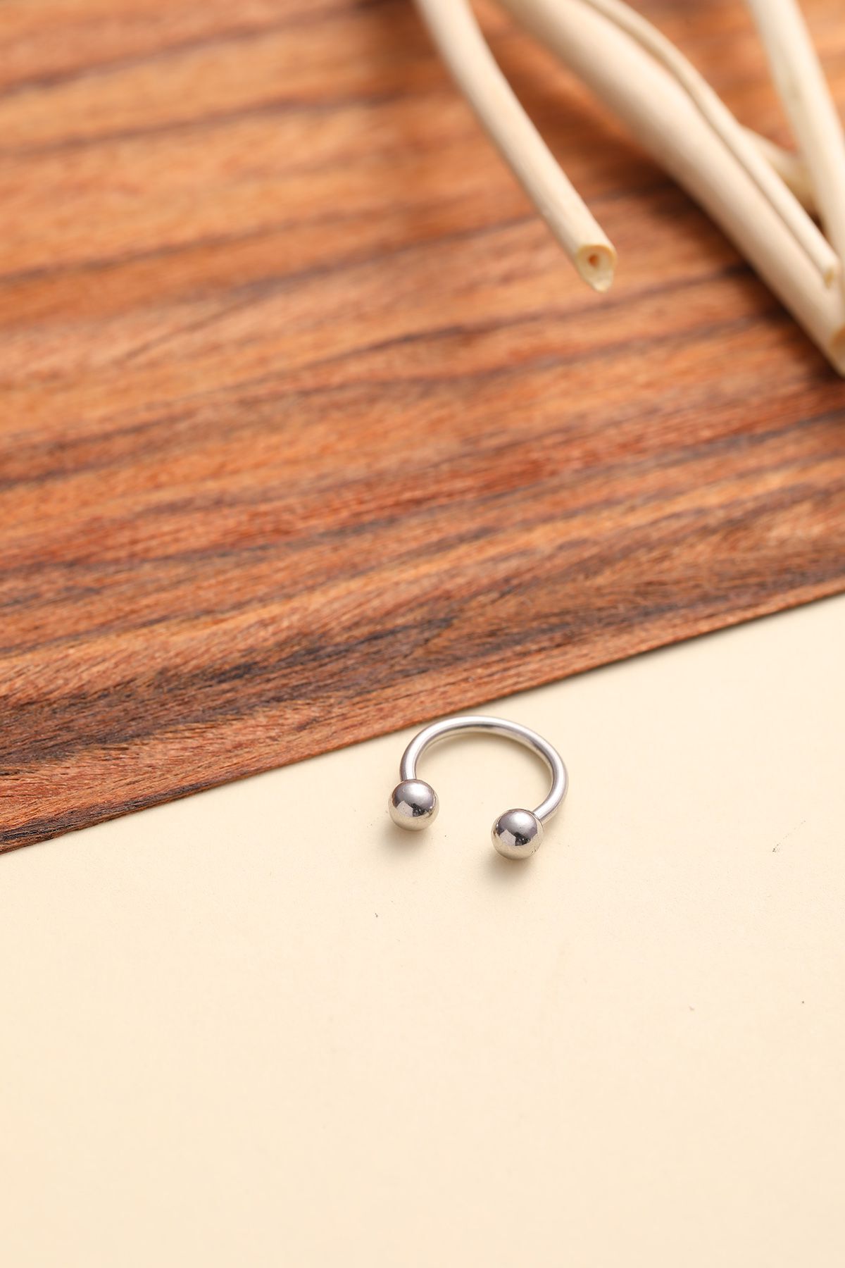 Çelik Halka Top Tasarım Küçük Boy Piercing