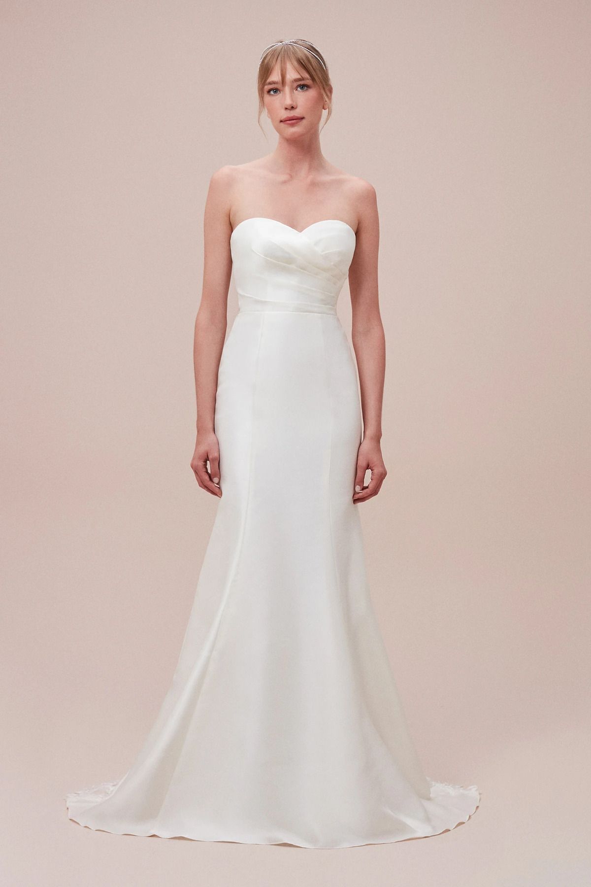 la robe de mariée du poisson à queue de dentelle straplez