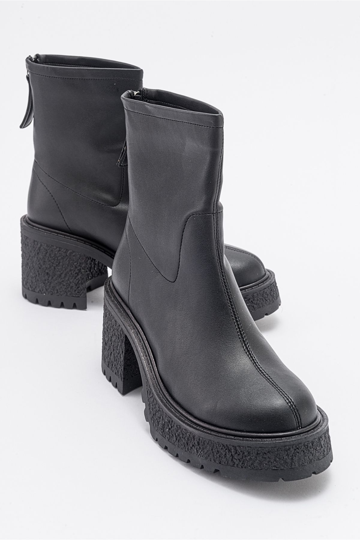 چکمه و بوتی سیاه زنانه کفش پاشنه پوست یوتا luvishoes