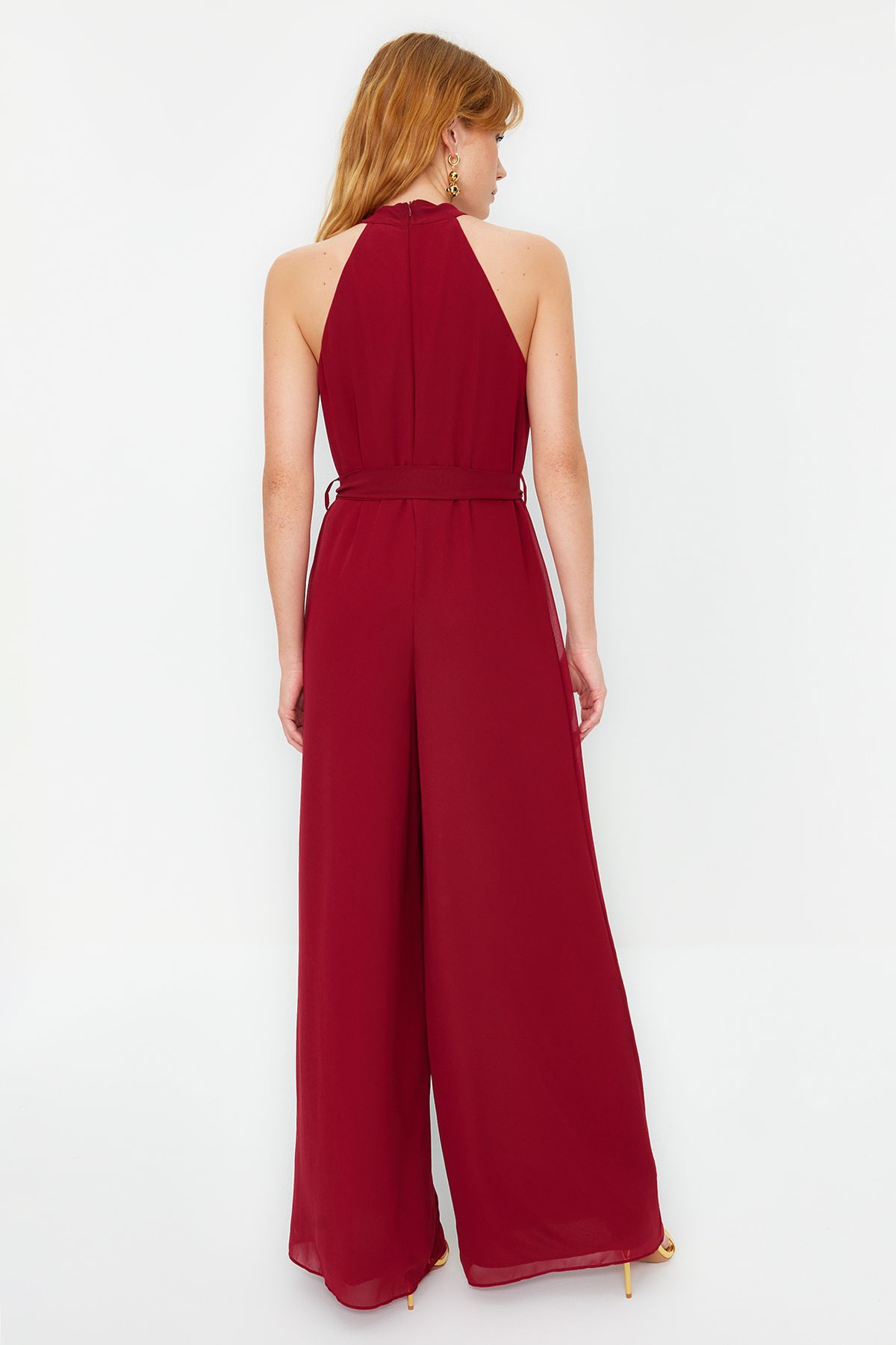 Trendyol Collection-Burgunderroter Maxi-Jumpsuit aus gewebtem Chiffon mit Gürtel und Futter TWOSS23TU00093 6