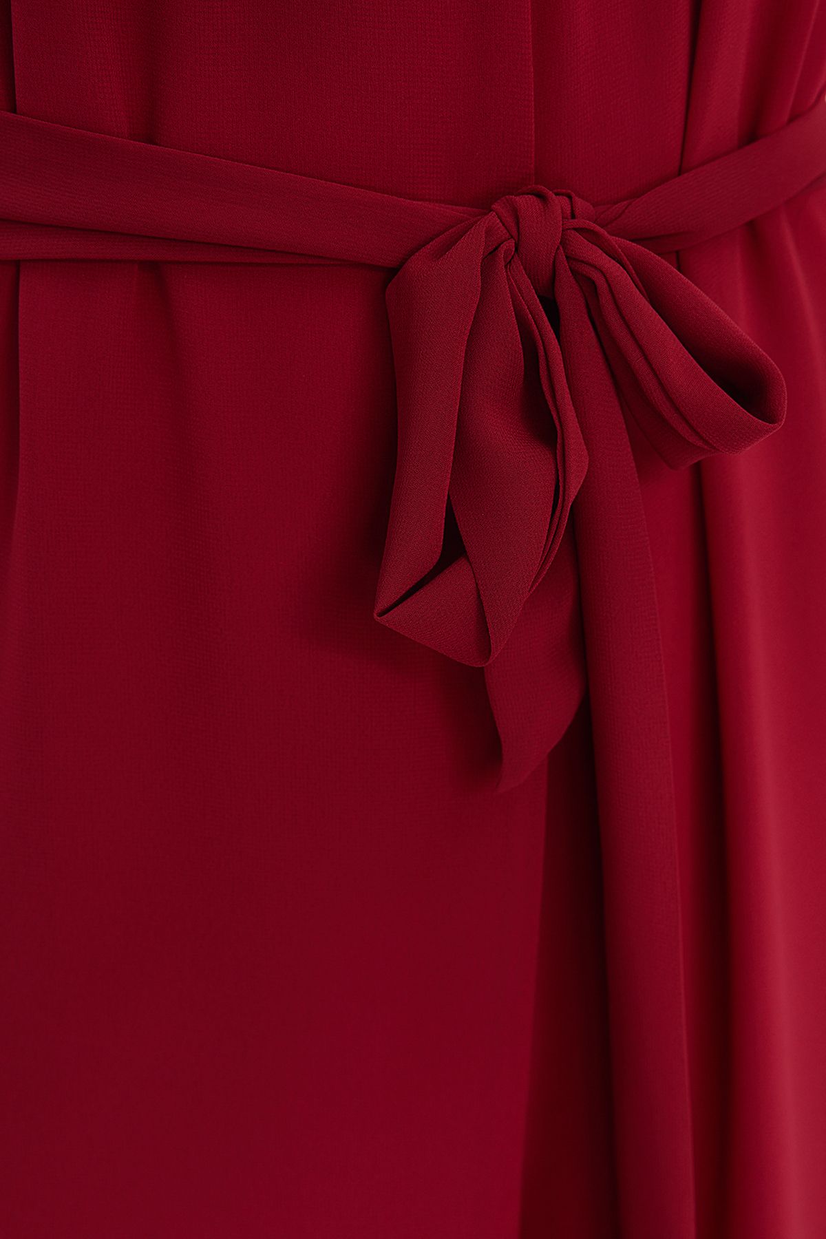Trendyol Collection-Burgunderroter Maxi-Jumpsuit aus gewebtem Chiffon mit Gürtel und Futter TWOSS23TU00093 5