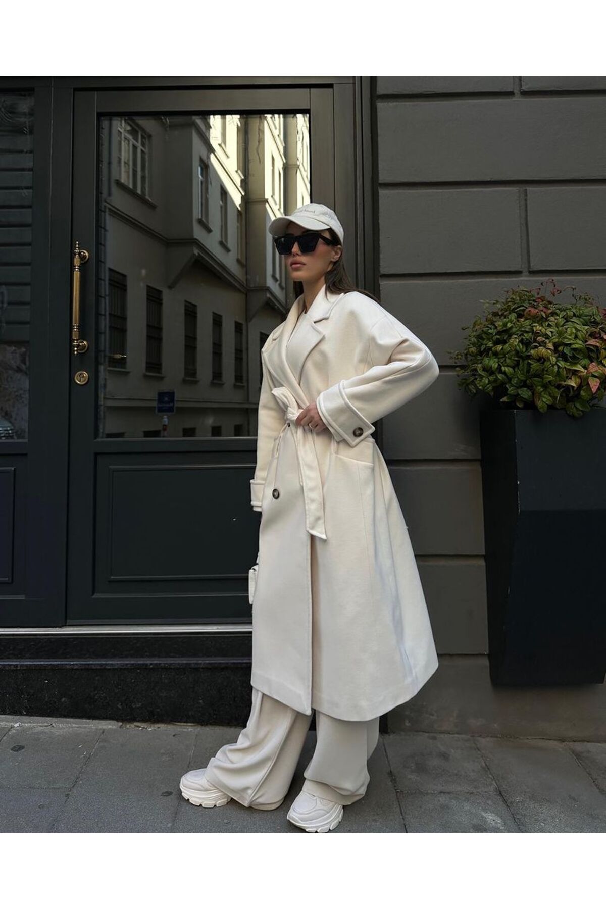 Stamp Coat with Cuff Detail Special Series Ecru
