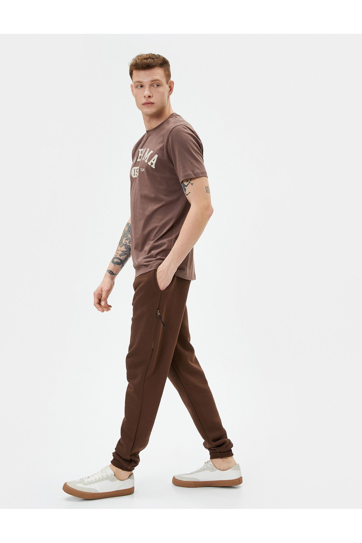 شلوار ورزشی Jogger با کمر توری، جزئیات زیپ و جیب