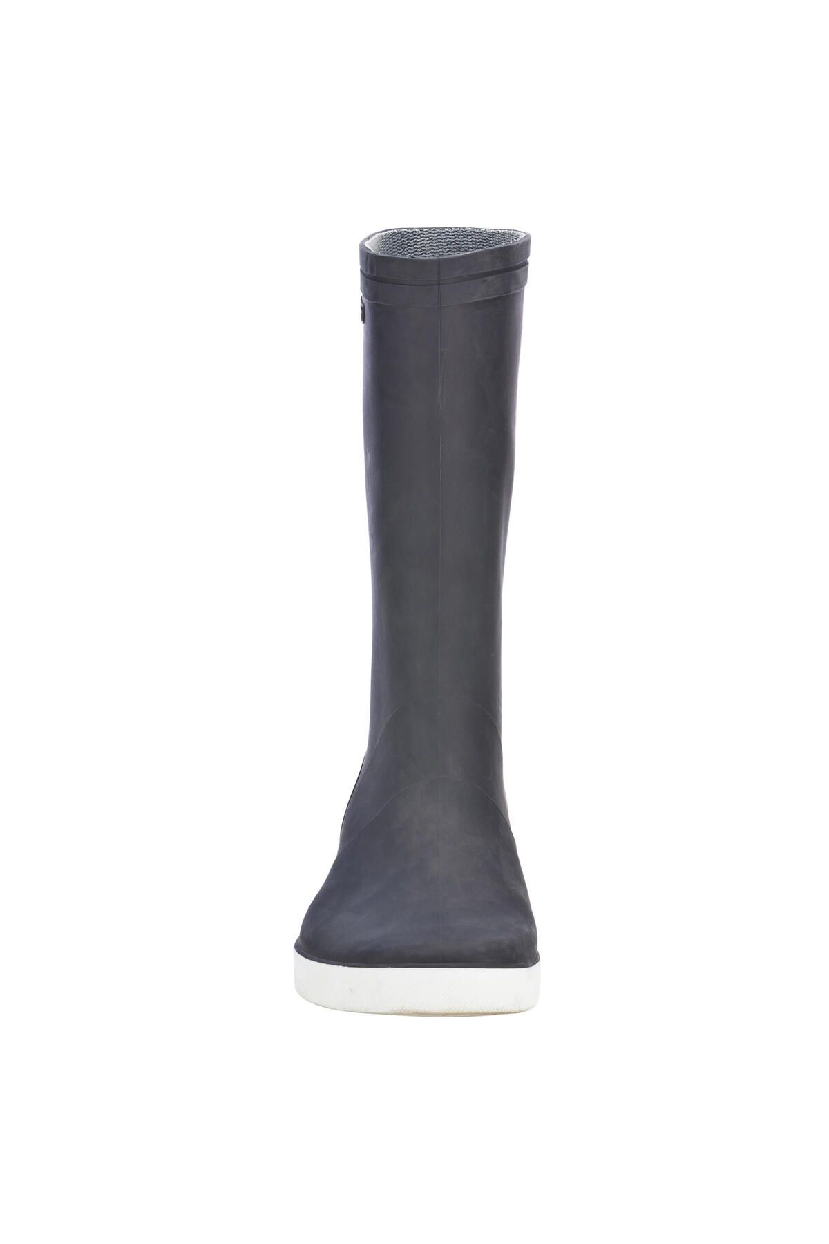 Decathlon sailing shop boots
