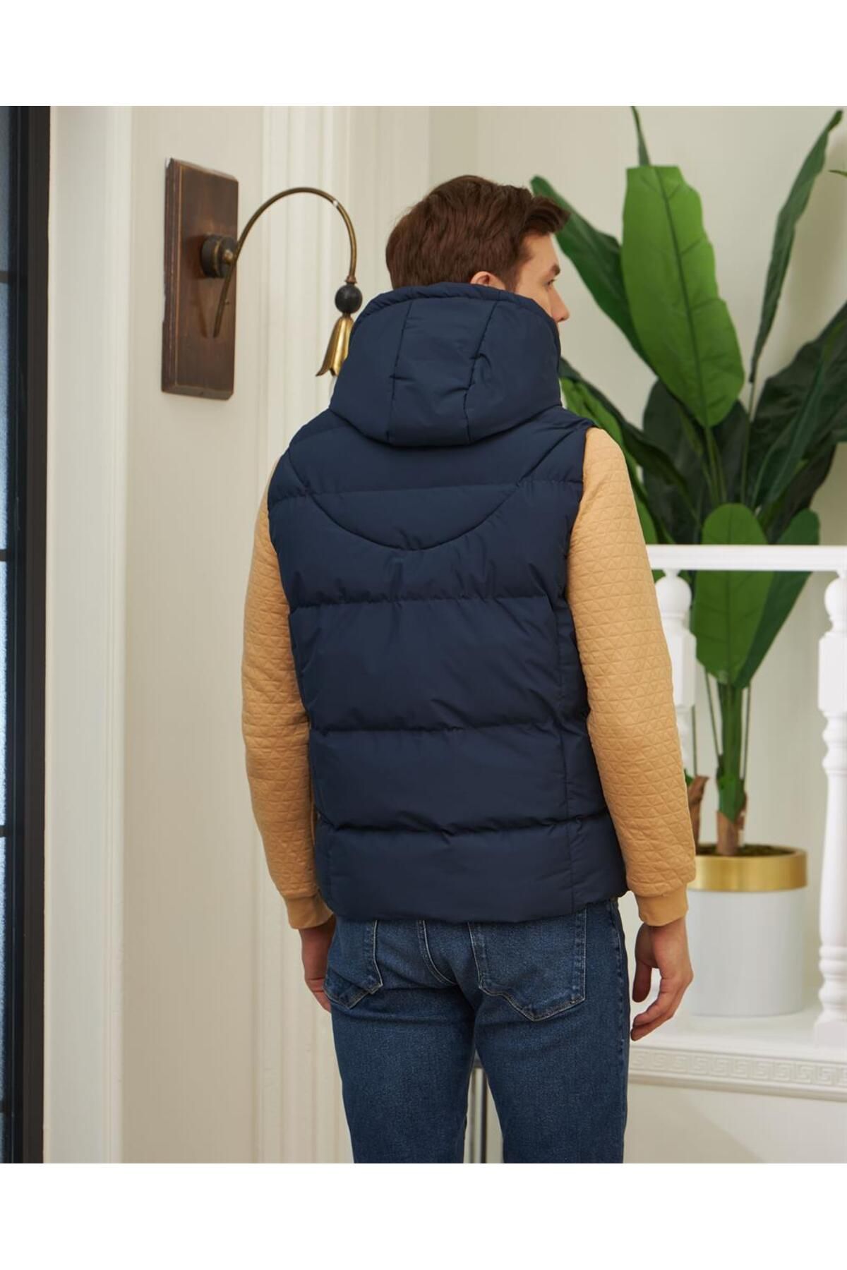 Ugg nathaniel down vest 2025