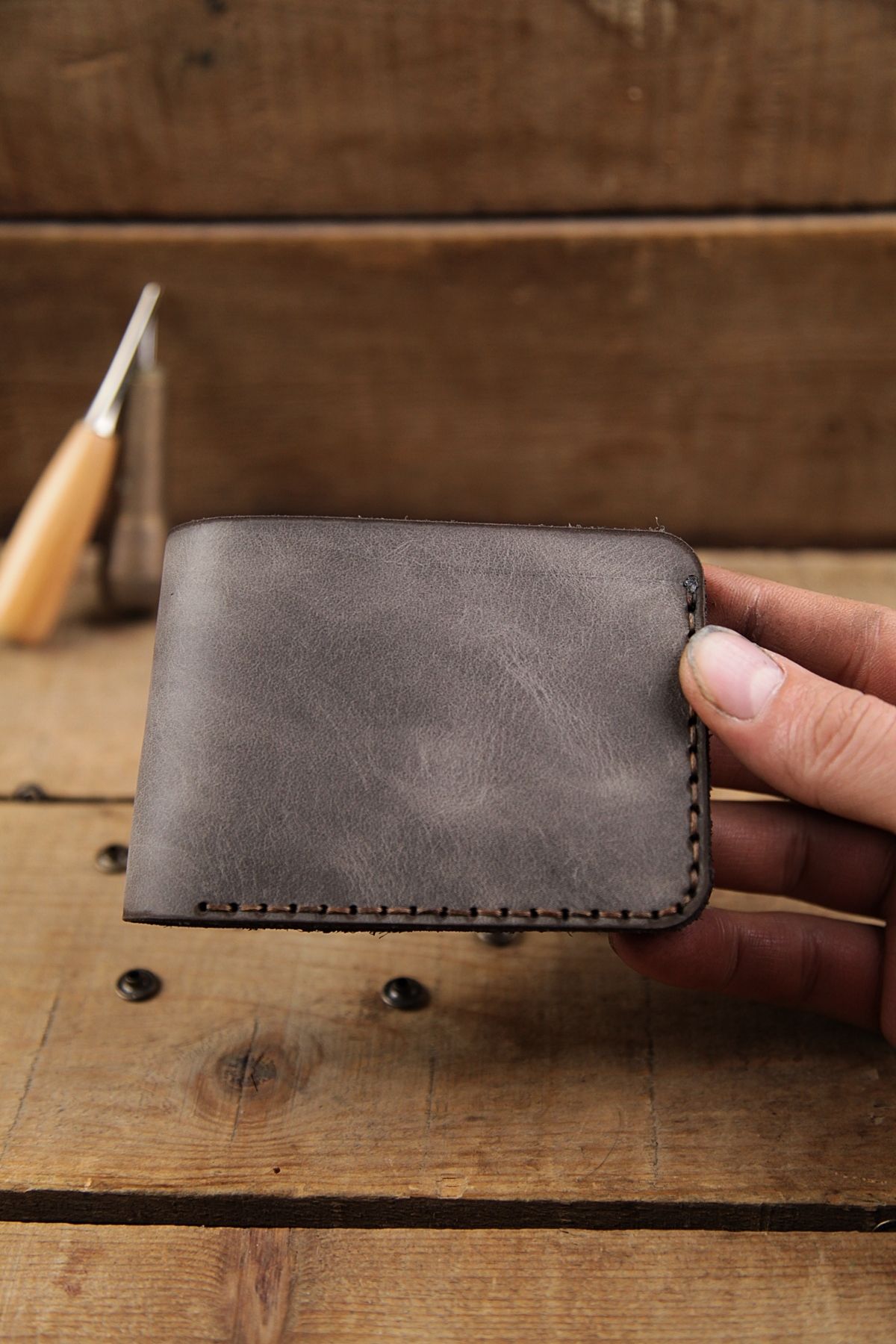 کیف پول مردانه مینیمالیستی دست ساز چرمی واقعی New Coast Leather 1900's
