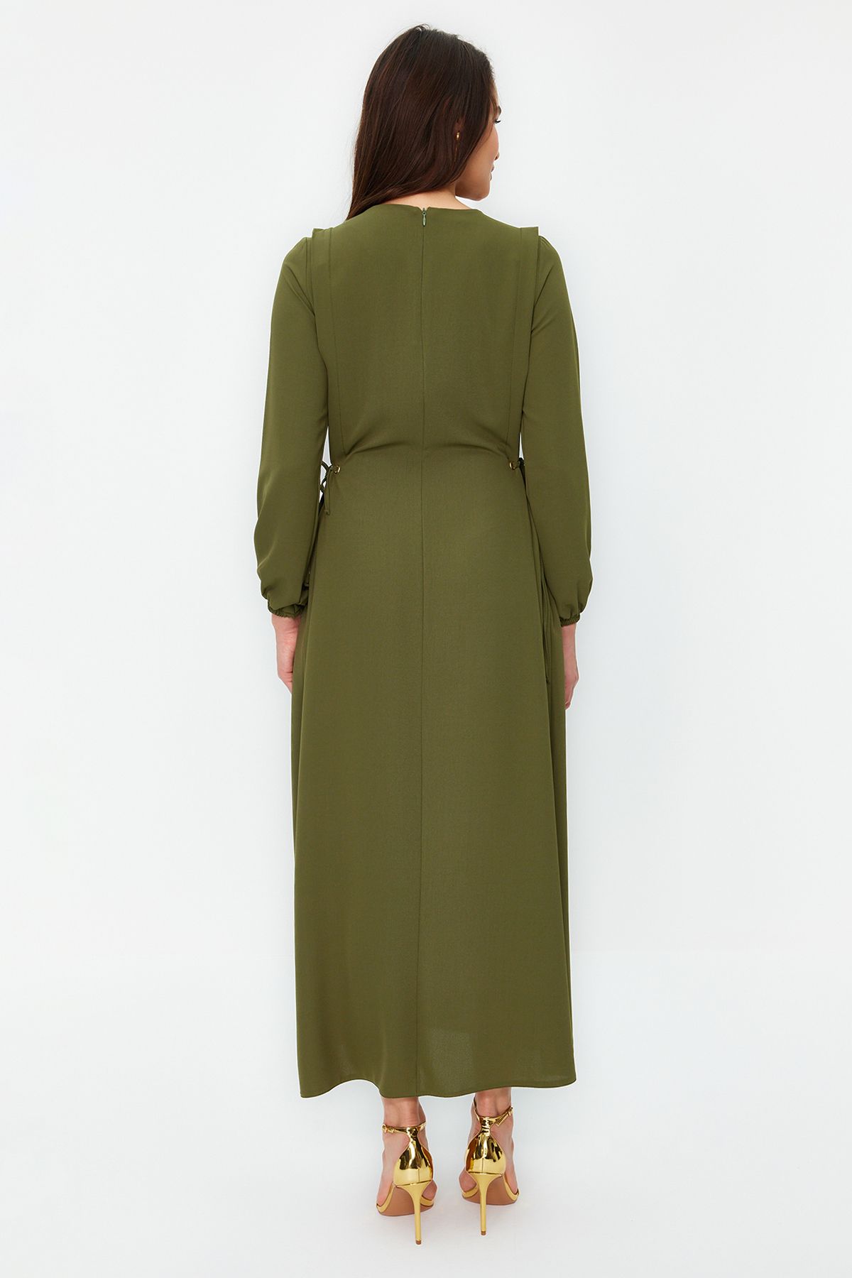 Trendyol Modest-Grünes Taillen-Seilband, detailliertes elastisches Aerobin-Webkleid am Ärmelende TCTSS22EB00104 6