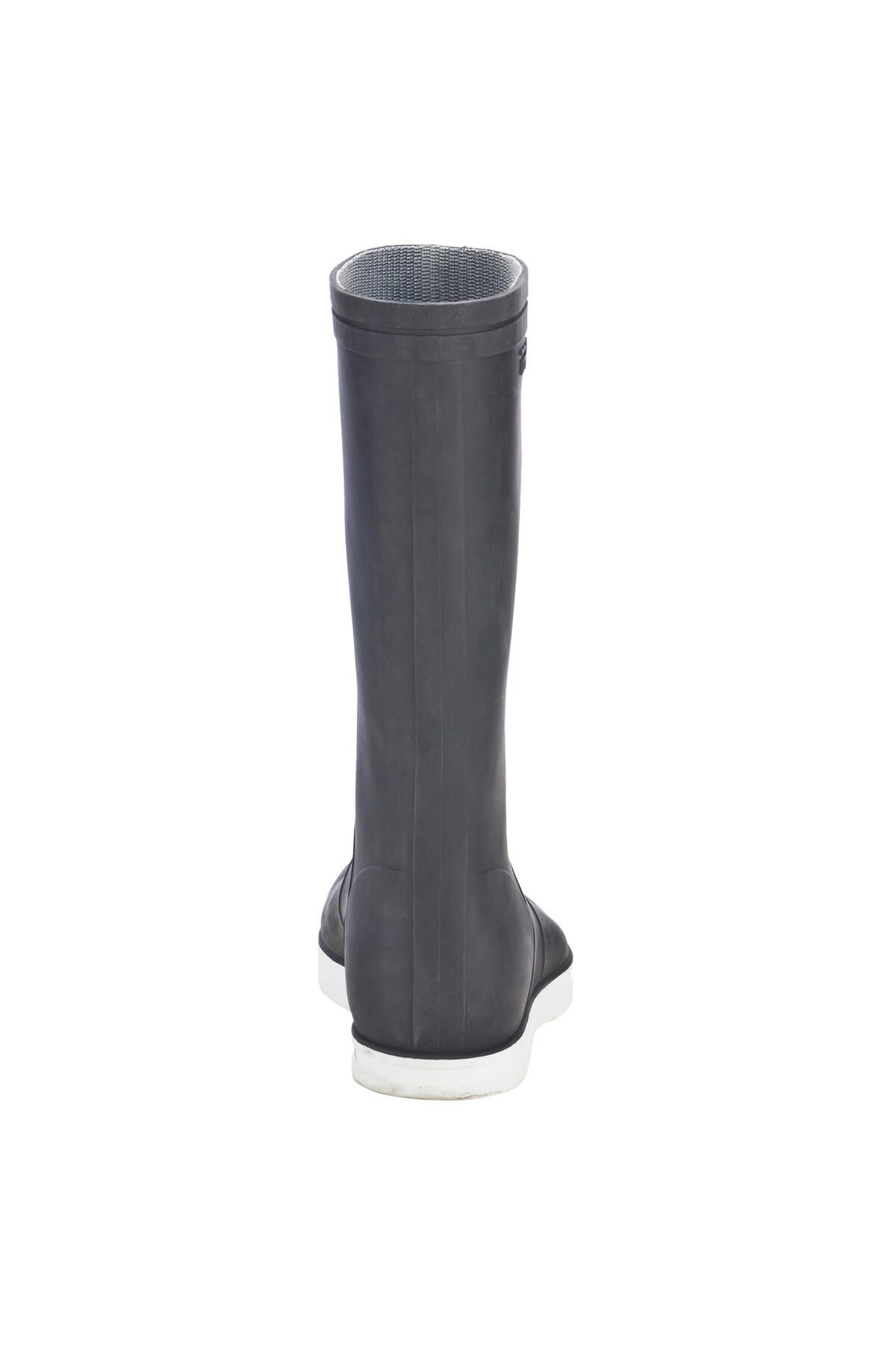 Decathlon sales sailing boots