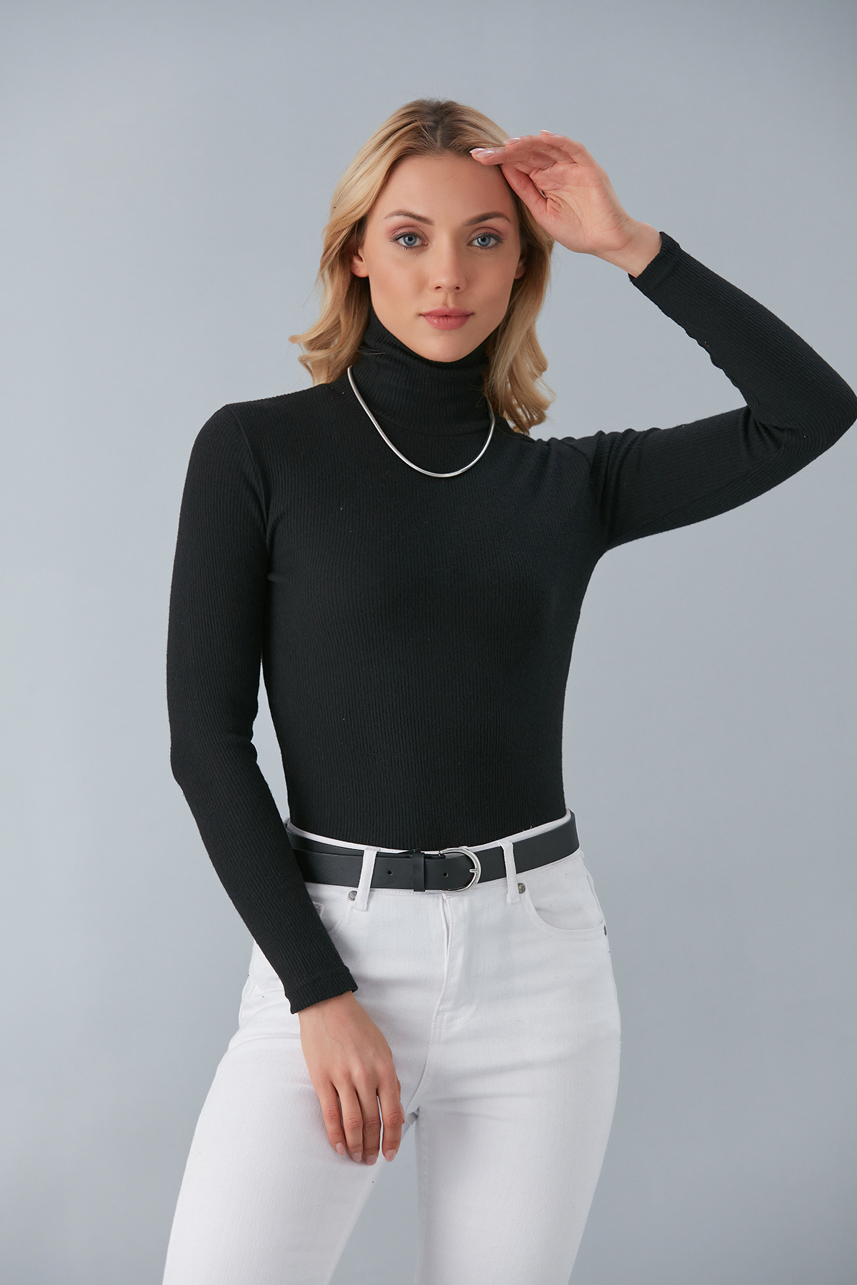 complete the look image