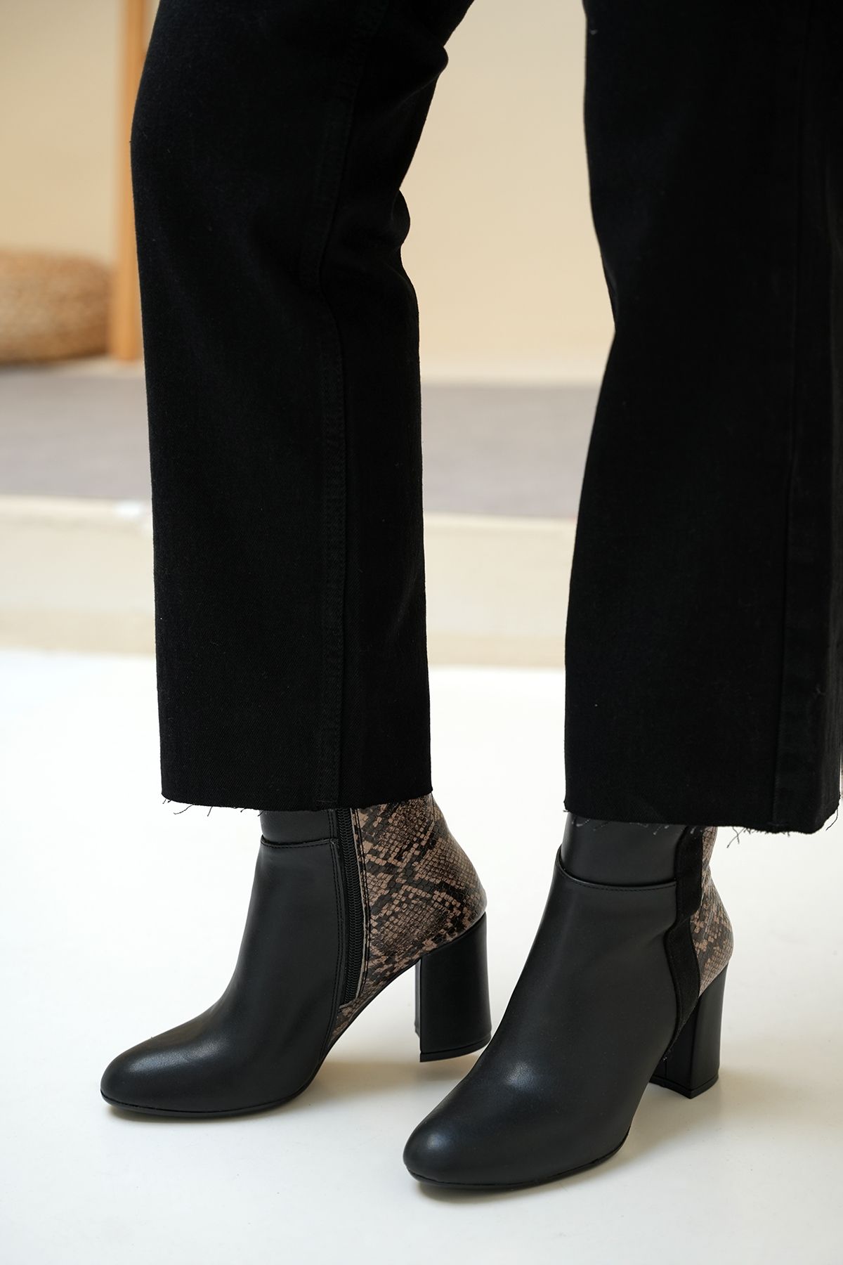 LAM NTA Ankle Boots Black Block Trendyol