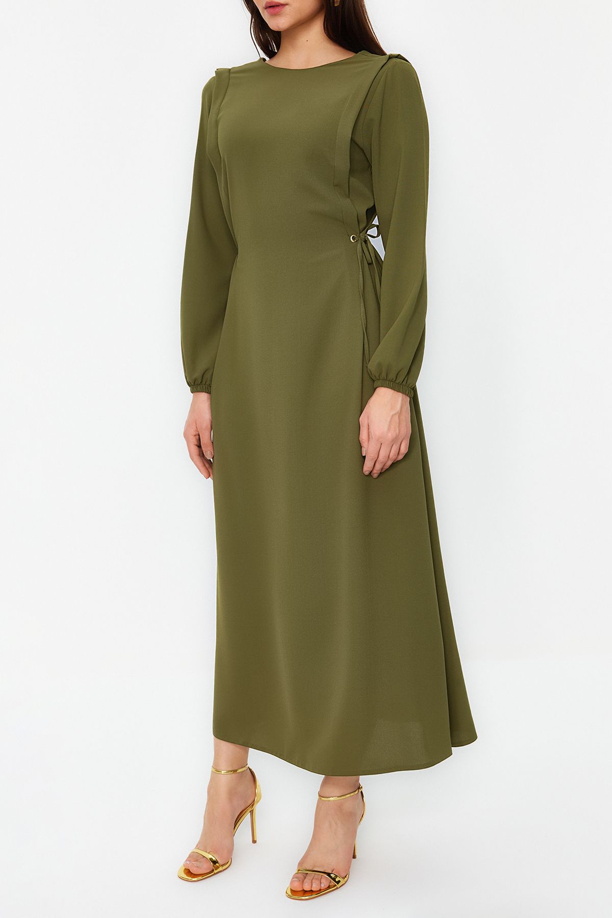 Trendyol Modest-Grünes Taillen-Seilband, detailliertes elastisches Aerobin-Webkleid am Ärmelende TCTSS22EB00104 4