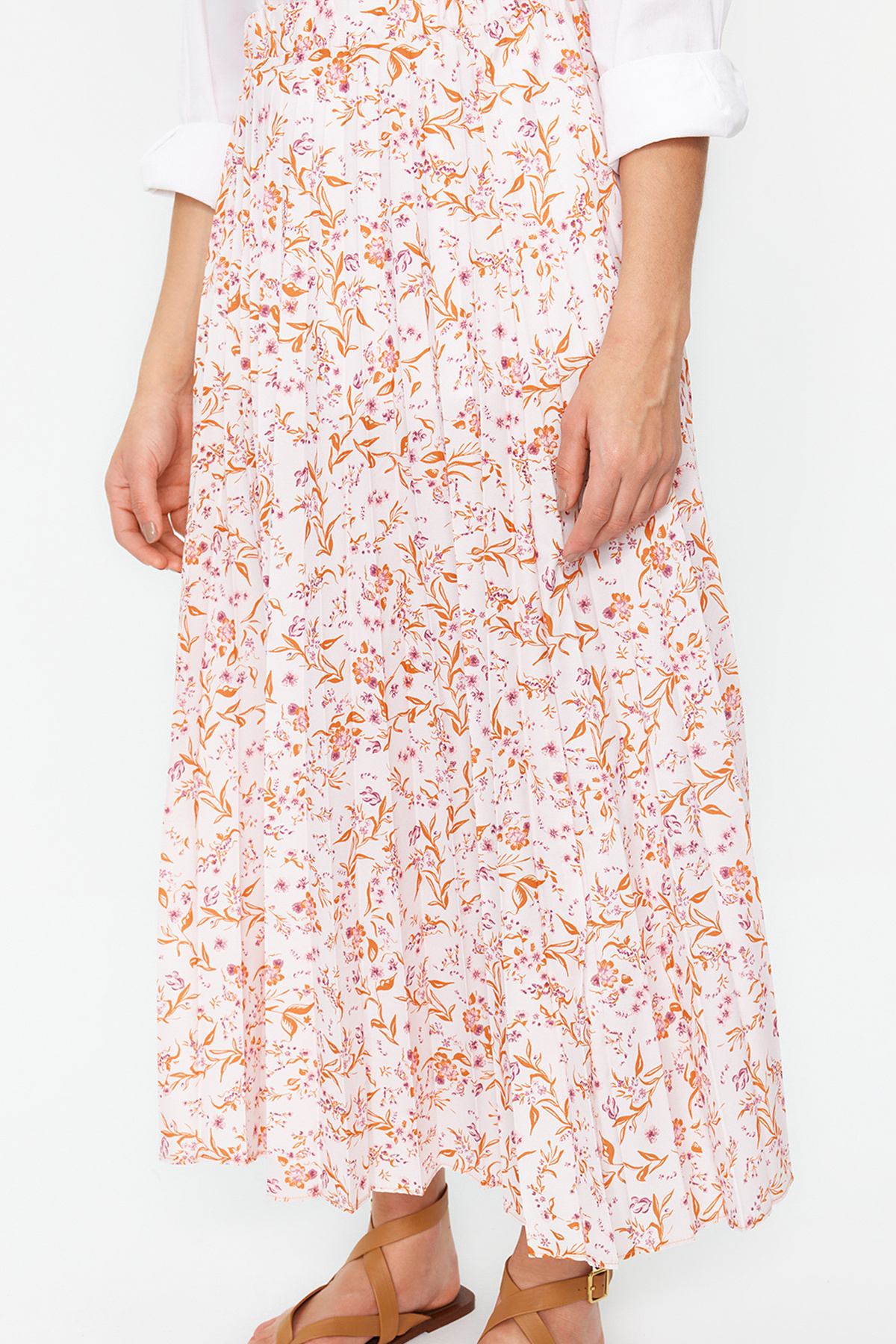 Trendyol Modest-Плісирована ткана спідниця з квітковим візерунком та еластичною талією TCTSS23EE00018 4