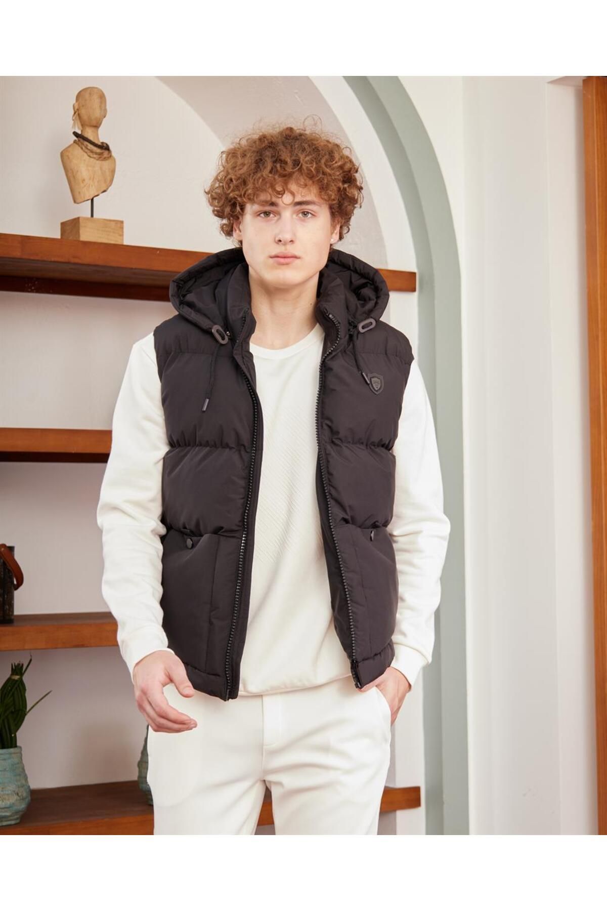Sports puffer vest 2025