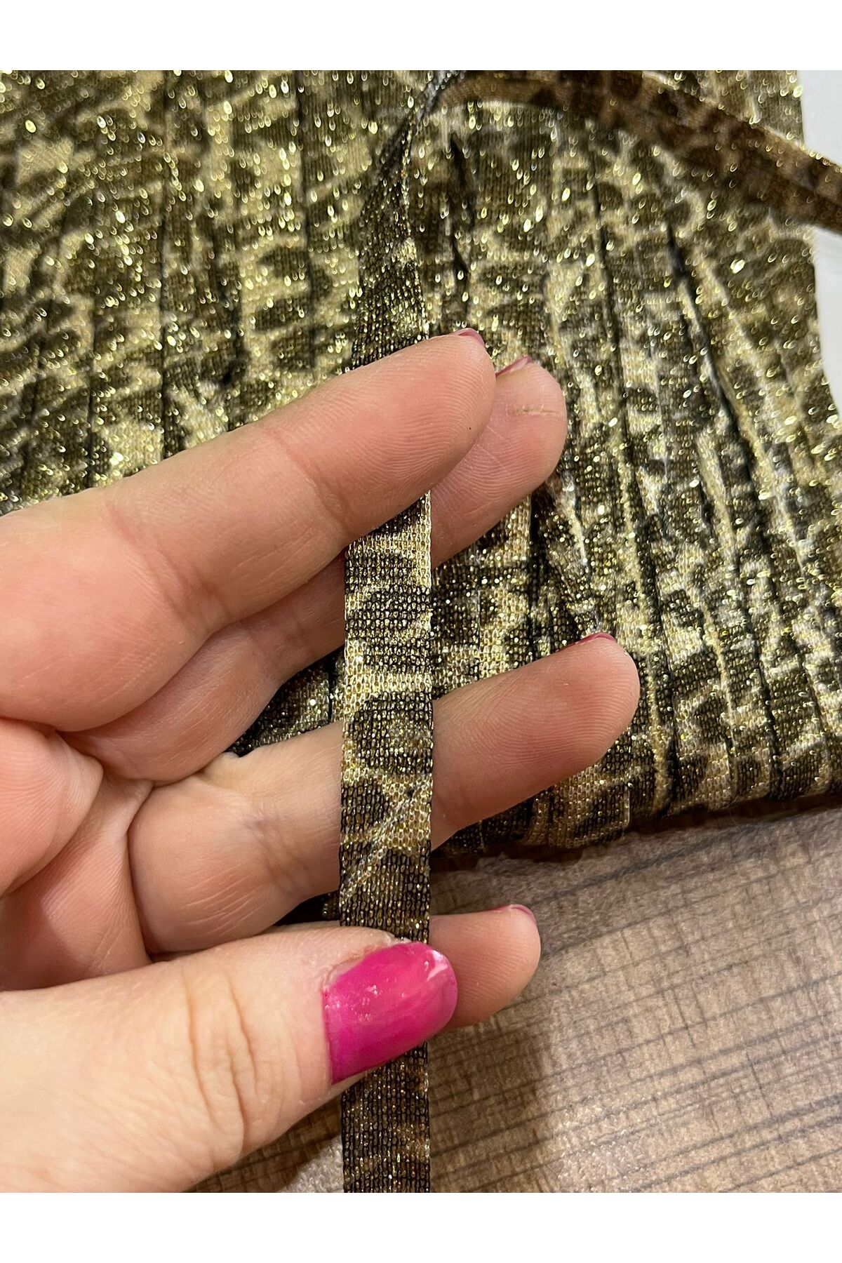 Gönülden Tasarım EN 1 CM PARLAK LEOPAR ŞERİT DİKİŞ GİYİM AKSESUARI BORDÜR 1 METRE