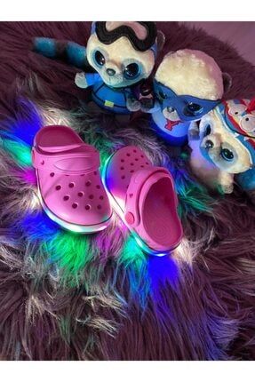 Tabanı Işıklı Kız Çocuk Kız Bebek Fuşya Pembe Crocs Tipi Tabanı Renkli Işıklı Terlik Sandalet BELLAND E196.B.017