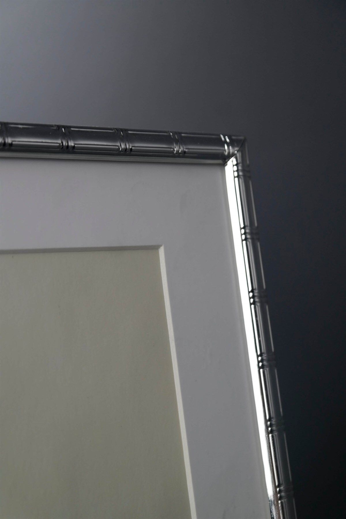 Joy Home-Silver Color Metal Surface Line Patterned Inner Layer Picture Frame Small 21*26 Cm 3