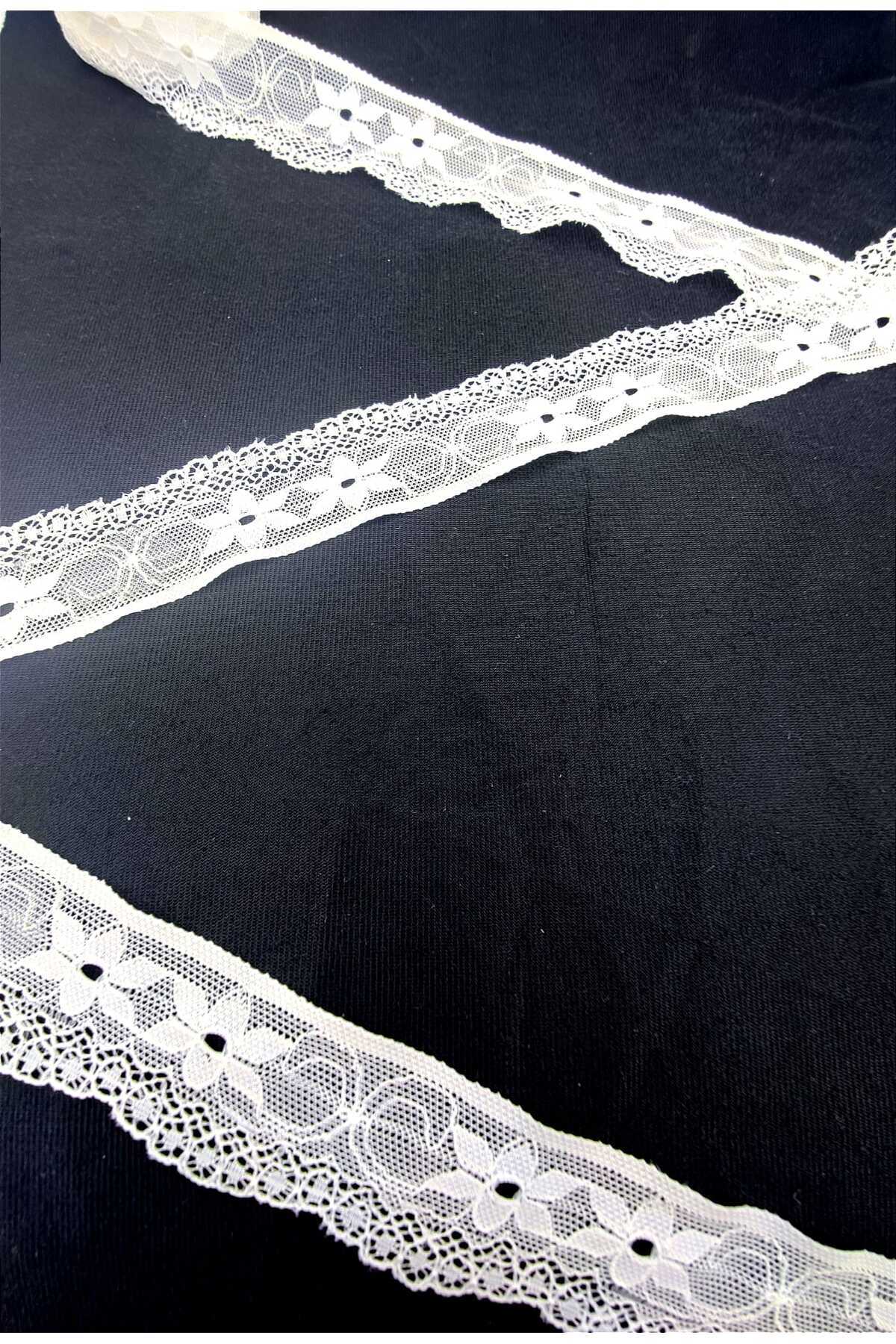 LYCRA LACE ECRU WIDTH 3.5 CM LENGTH 10 MT EDGE MODEL LACE