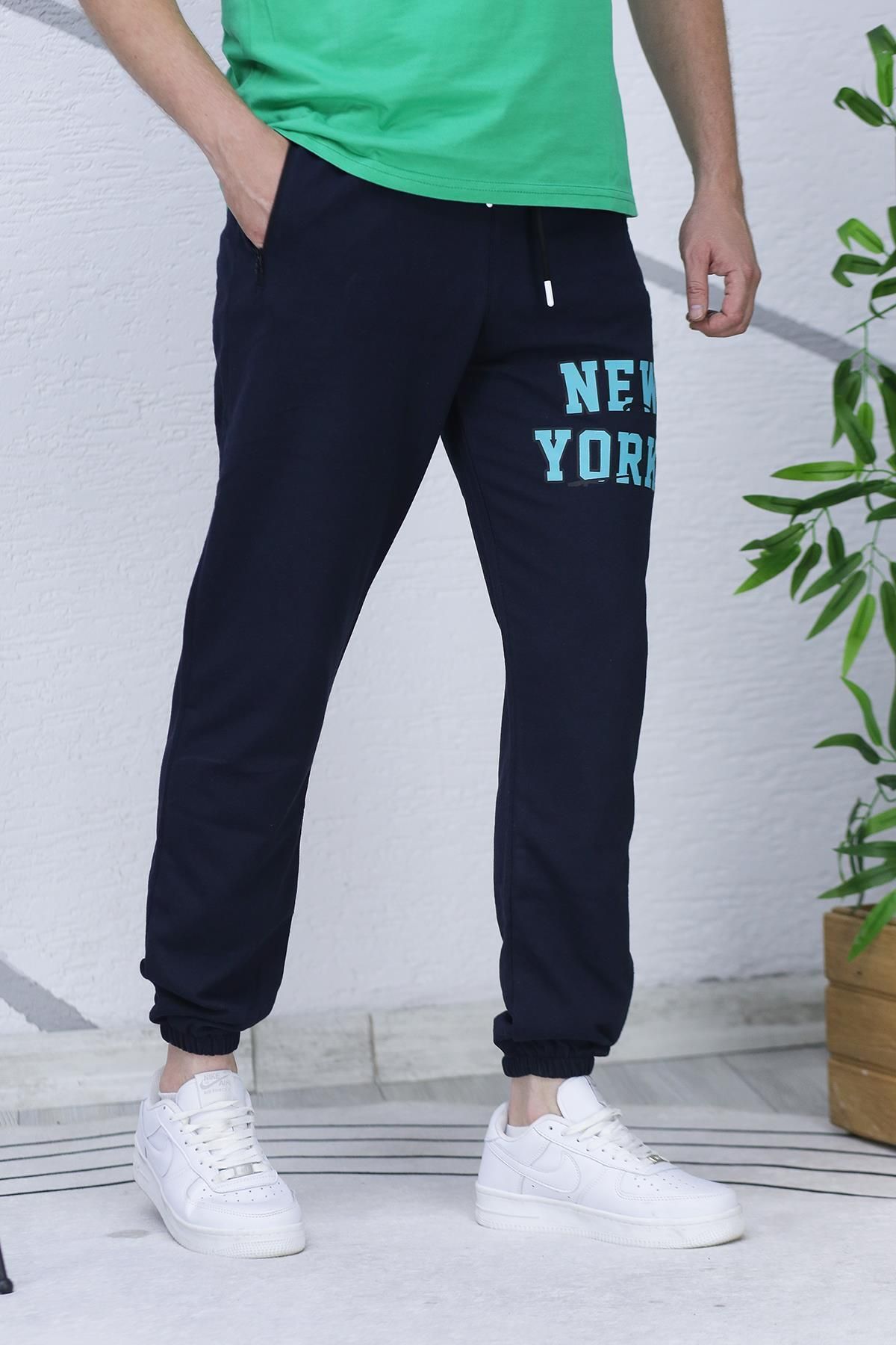 Thin tracksuit hotsell