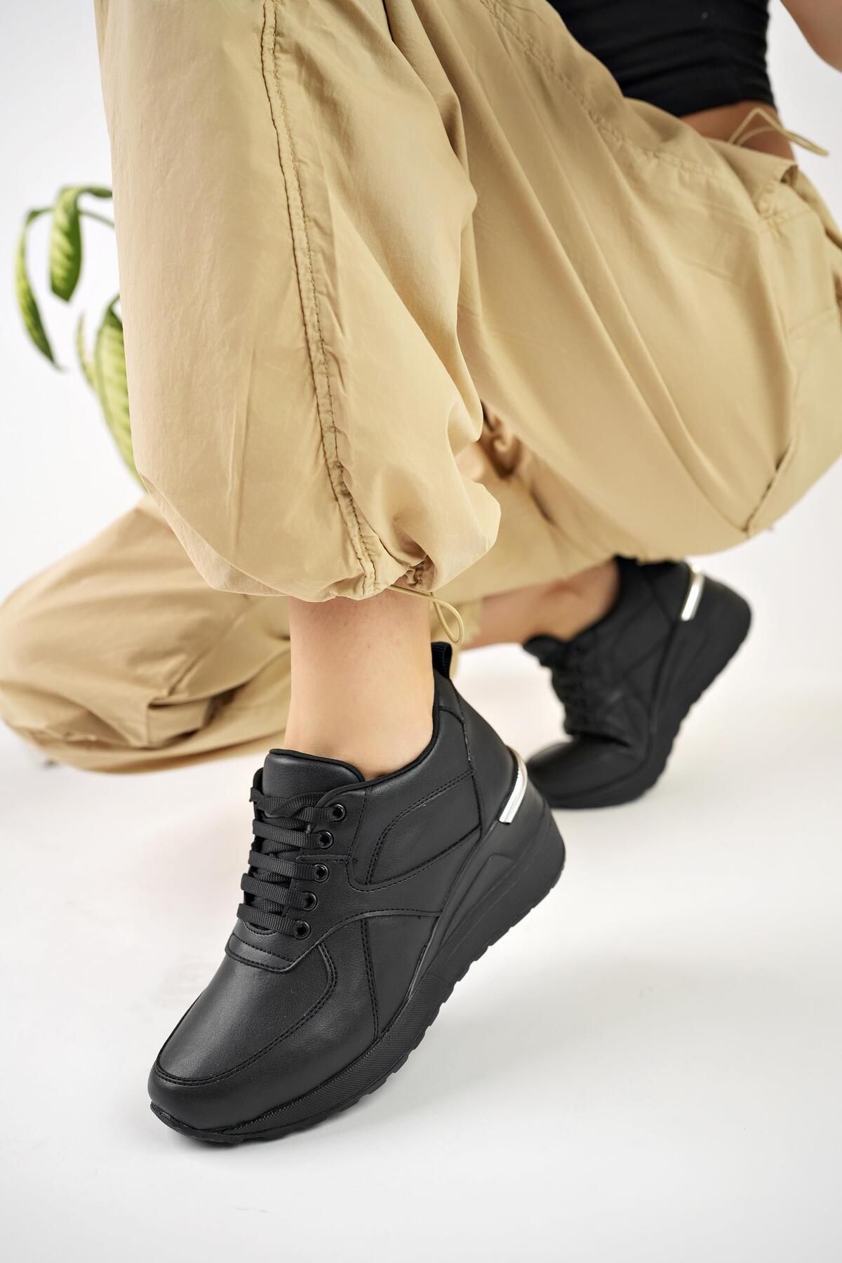 Tata outlet daily shoes