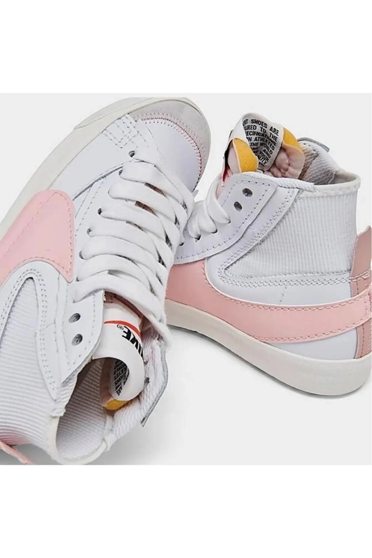 Women's nike heel clearance sneakers