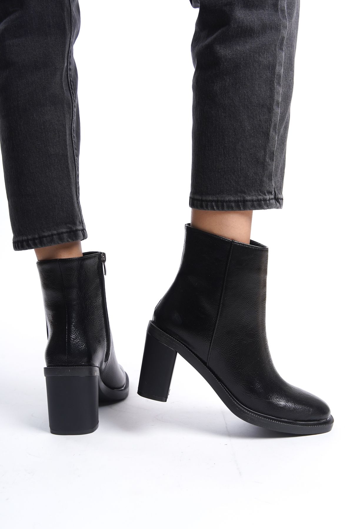 Raid lorena black heeled hotsell ankle boots