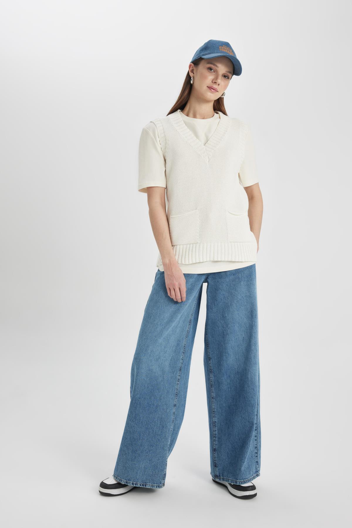 جلیقه زنانه دفاکتو | B8371AX24SP Defacto - Image 2