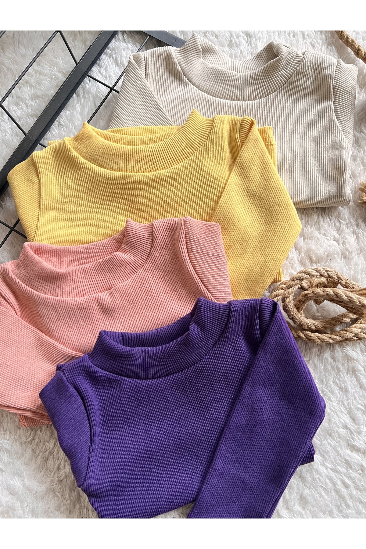 YELLOW PINK PURPLE CREAM 4-Piece Turtleneck Blouse BADY SET