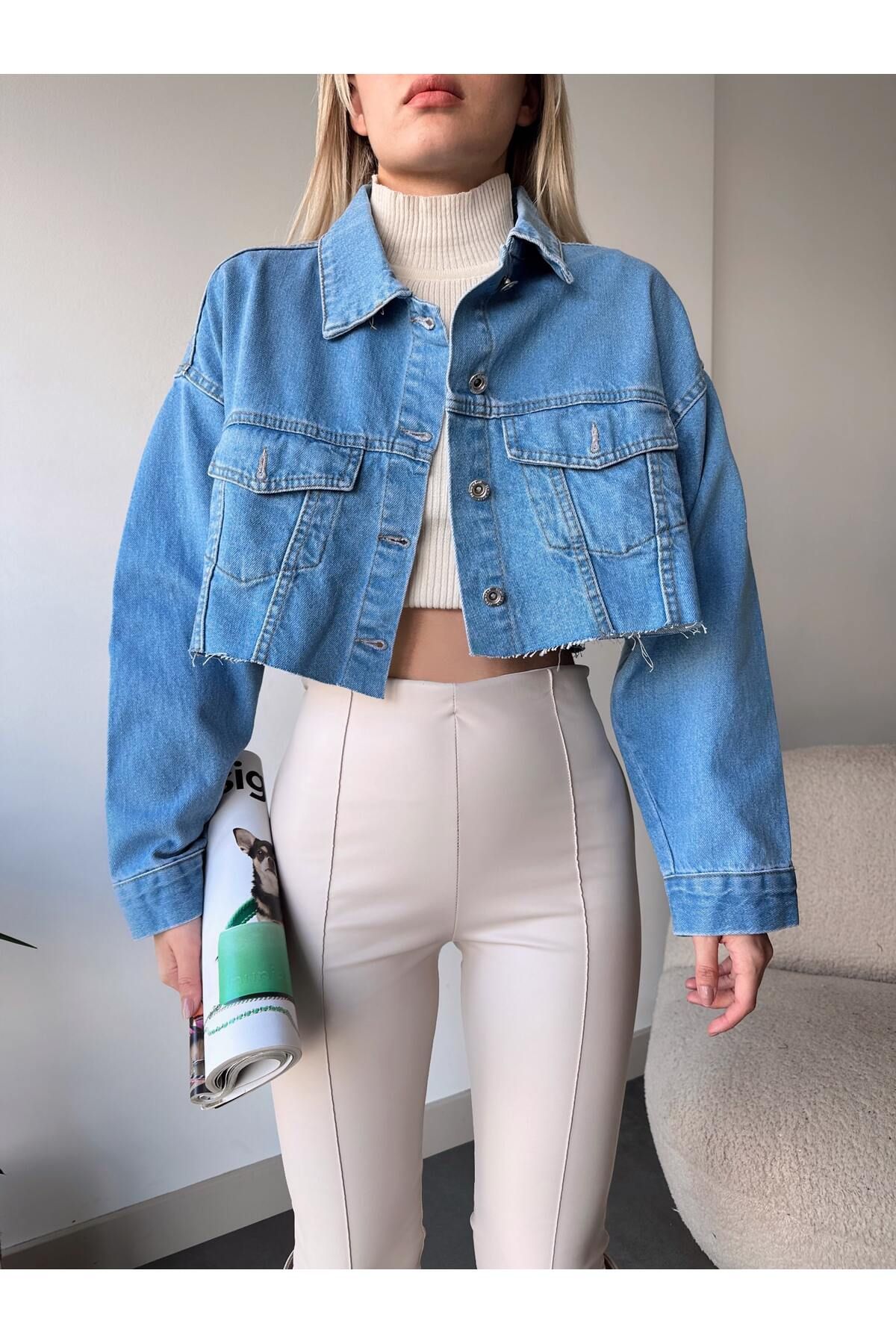 ÇEÇİM-WOMEN'S DOUBLE POCKET LASER CUT CROP DENIM JACKET ZYN-58394 5