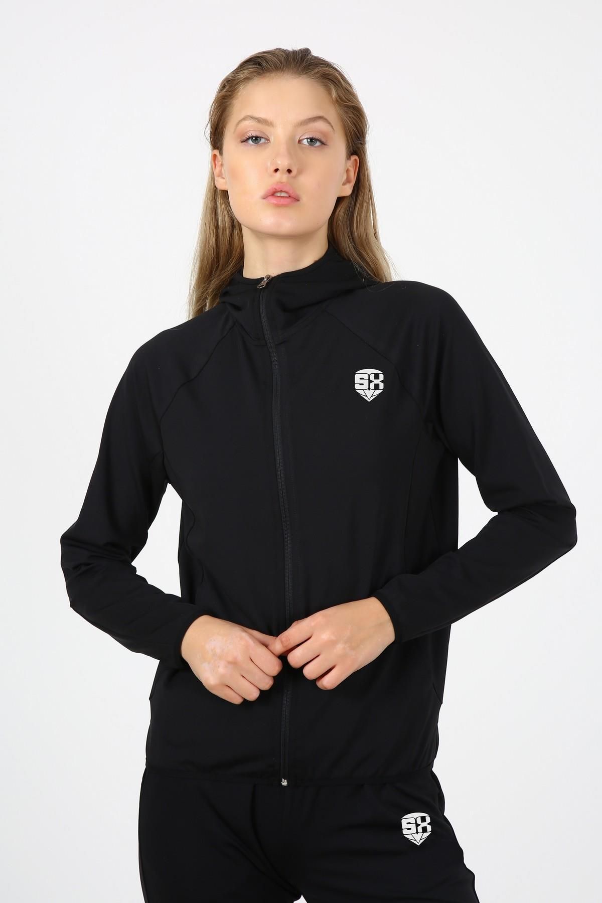 Fitted sports shop jacket womens