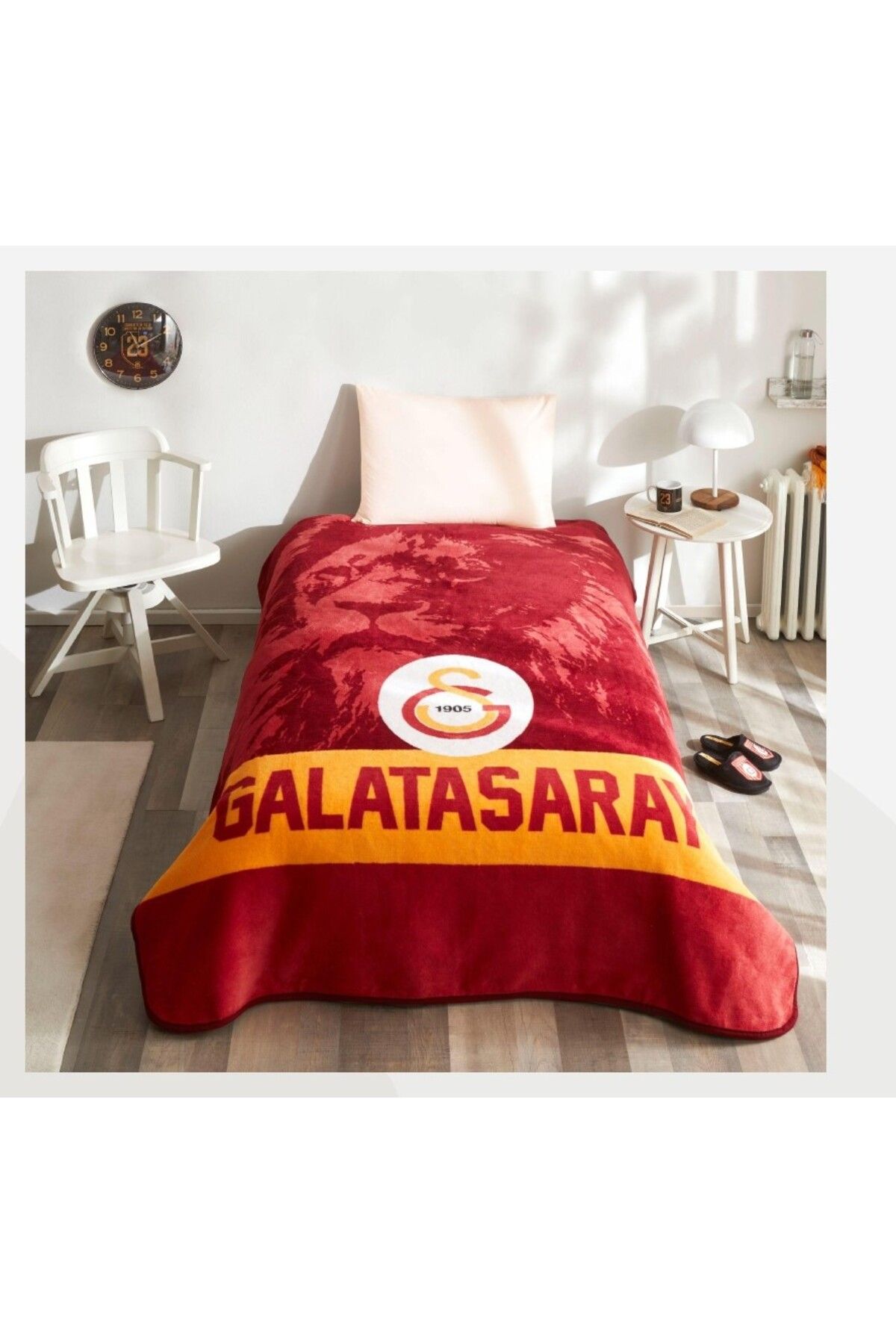 پتوی یک نفره قرمز یتو پتو Crown Crystal دارای مجوز Galatasaray Aslan  Taç
