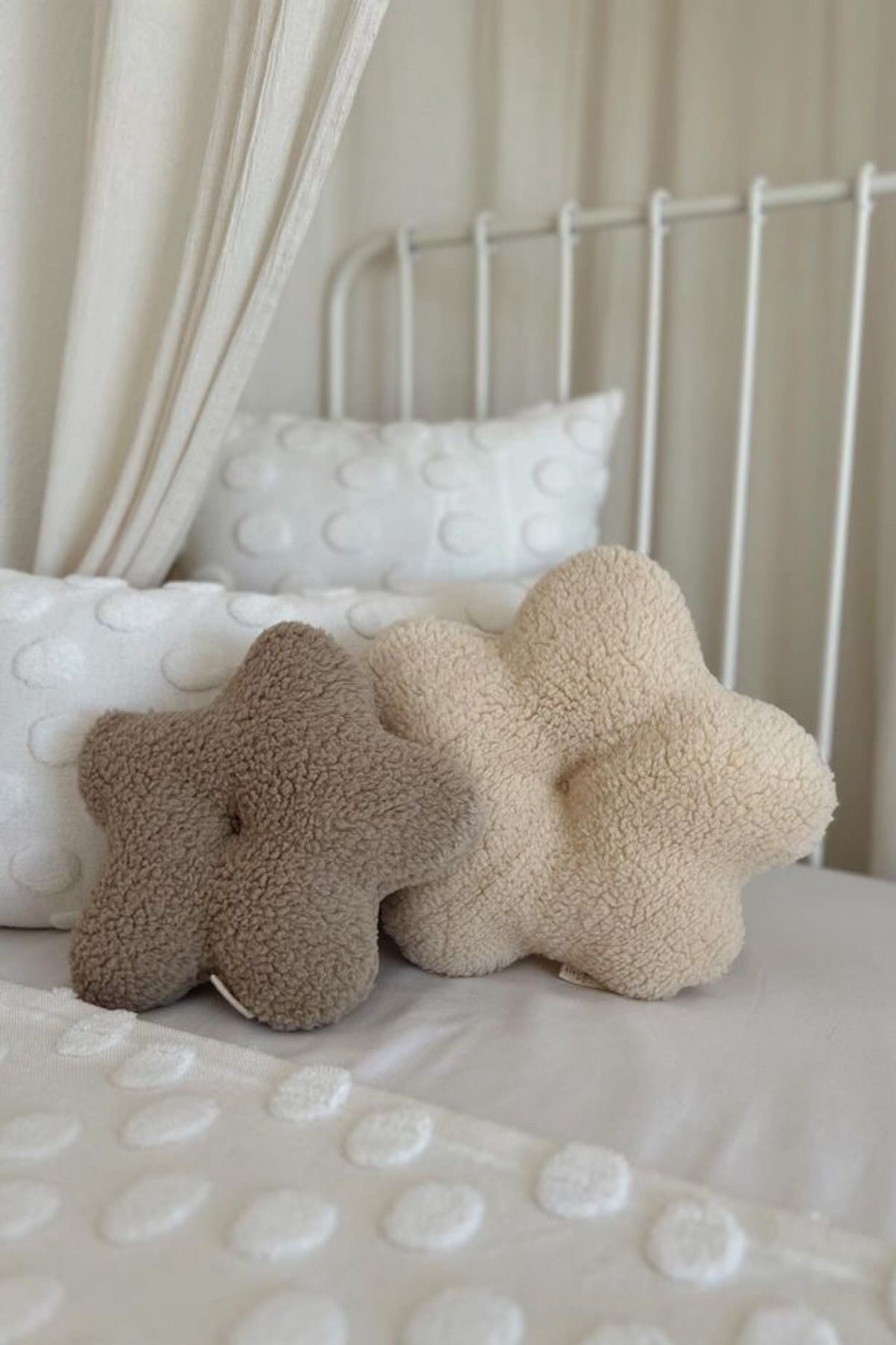 Pillow flowers 2025