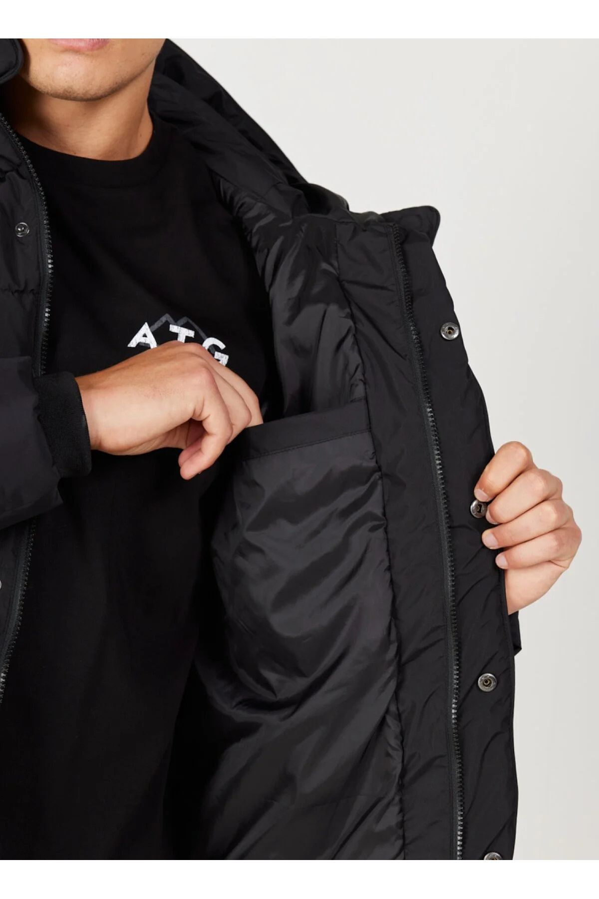 کاپشن مشکی مردانه سیاه جلیقه پفکر پوست Mont W232282001 Wrangler