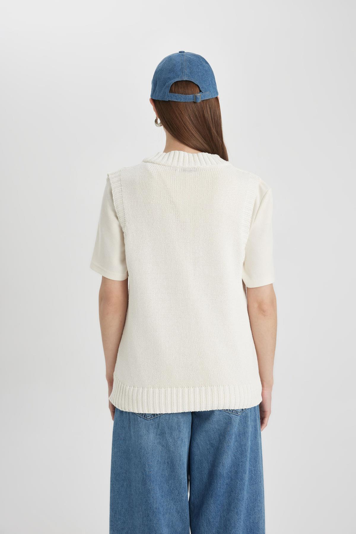 جلیقه زنانه دفاکتو | B8371AX24SP Defacto - Image 7