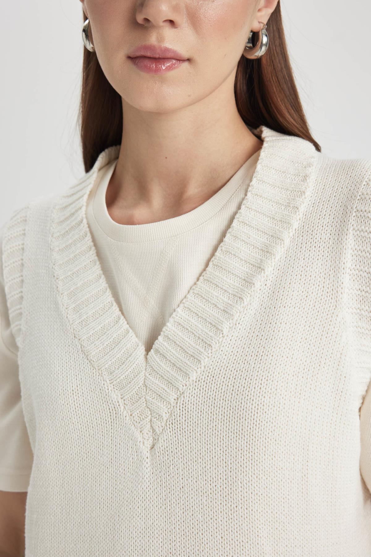 جلیقه زنانه دفاکتو | B8371AX24SP Defacto - Image 5