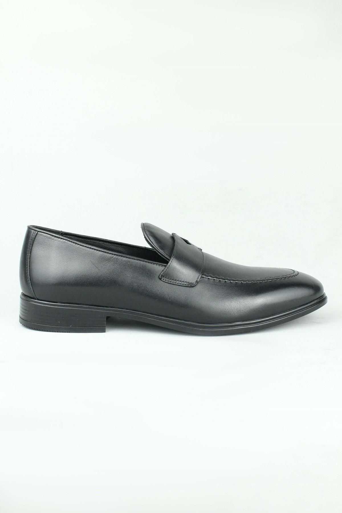 Classic moccasin shoes store