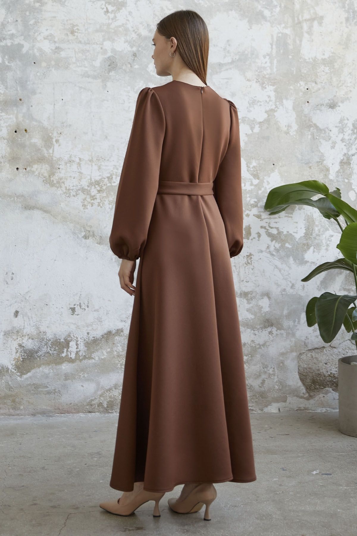 InStyle-Balloon Sleeve Belted Scuba Dress - Tan 5